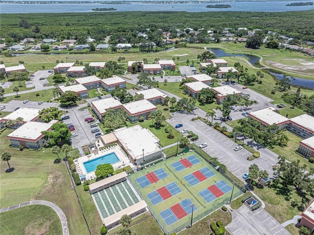 12 Vista Palm Lane 103, Vero Beach, FL 32962 — photo 33 of 35