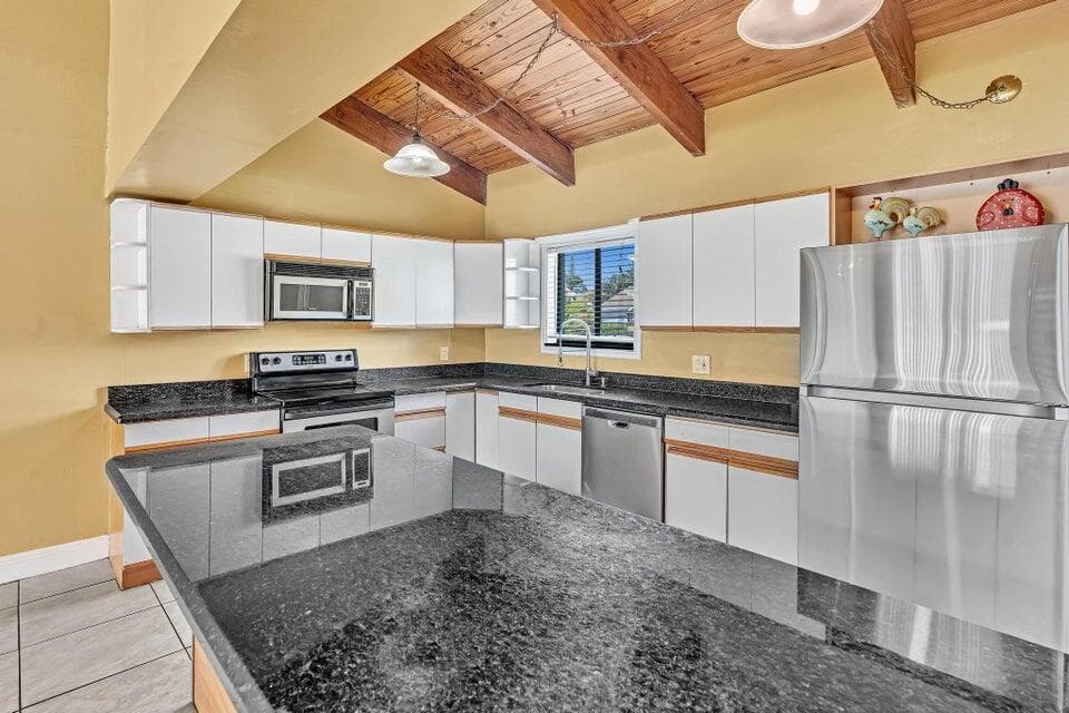 2438 Southridge Road, Delray Beach, FL 33444 — photo 7 of 52