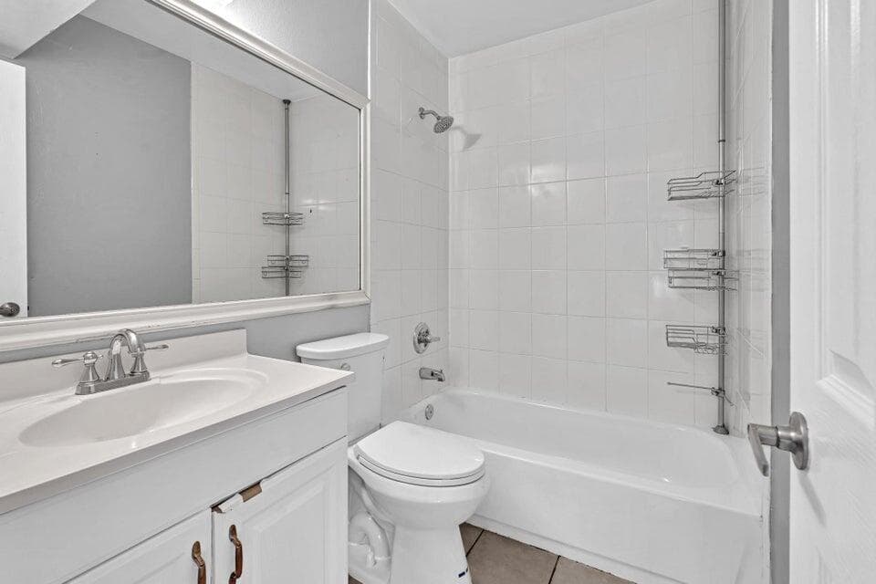 2438 Southridge Road, Delray Beach, FL 33444 — photo 31 of 52