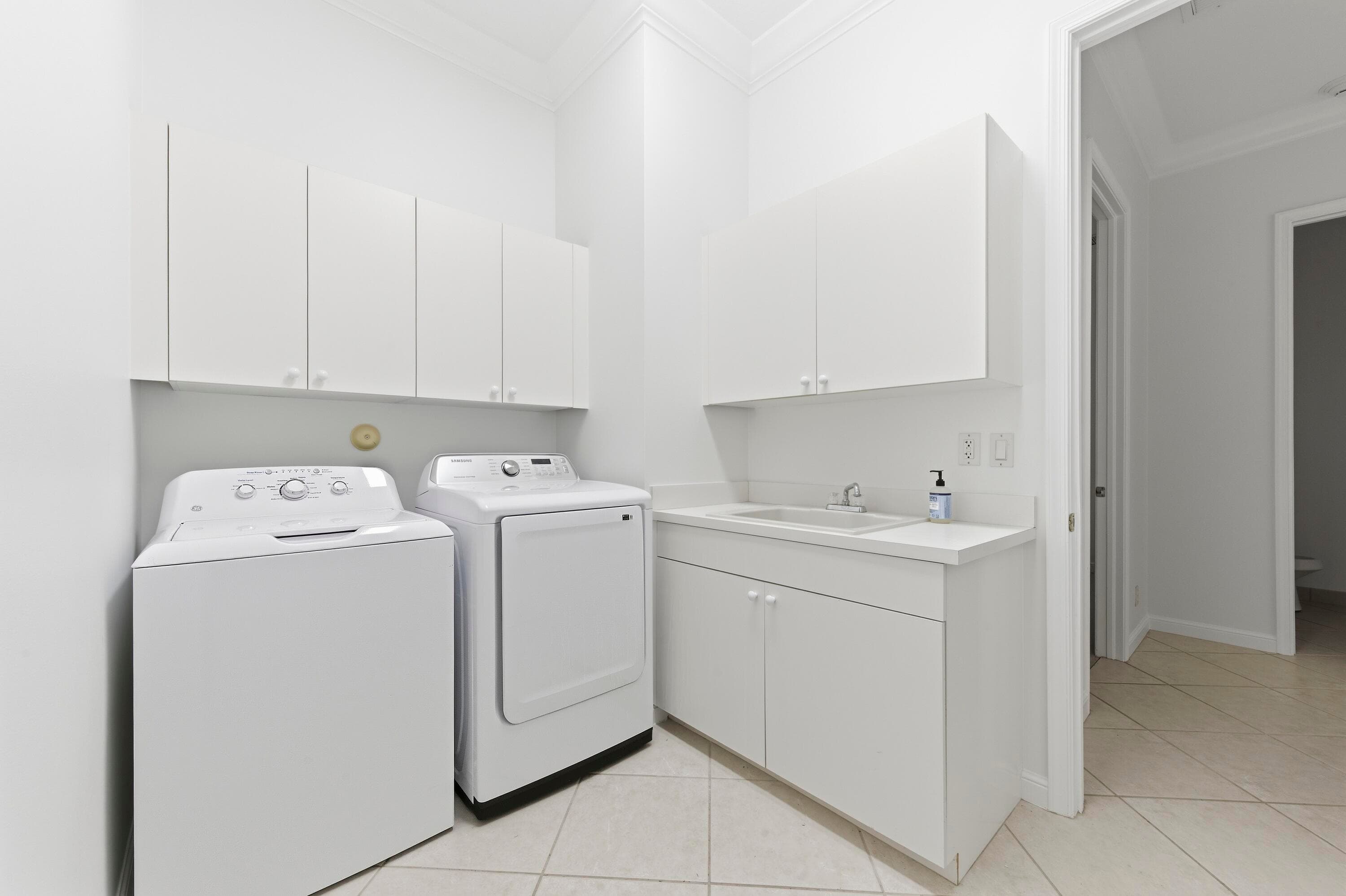 401 Via Placita, Palm Beach Gardens, FL 33418 — photo 16 of 21