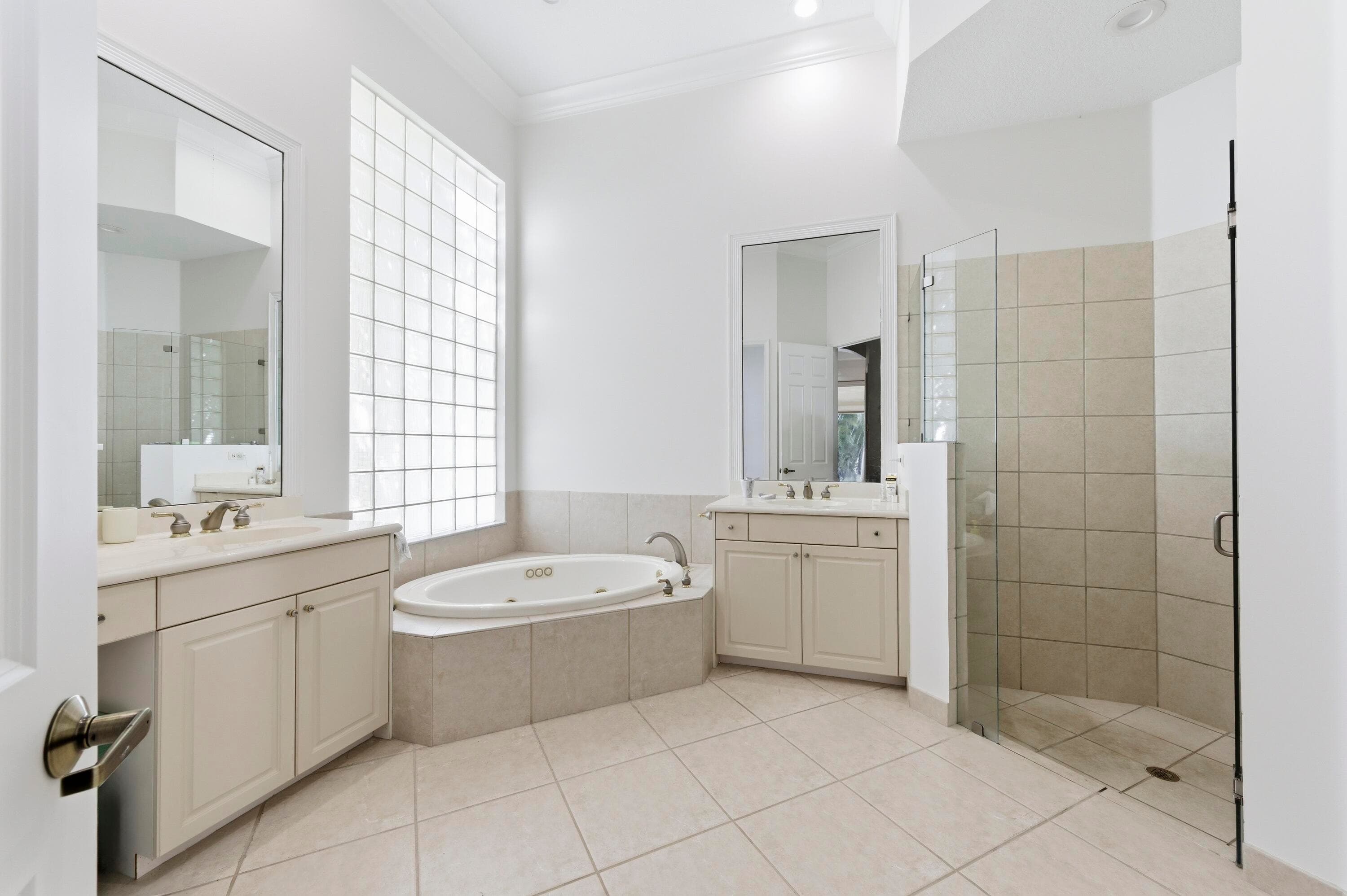 401 Via Placita, Palm Beach Gardens, FL 33418 — photo 11 of 21