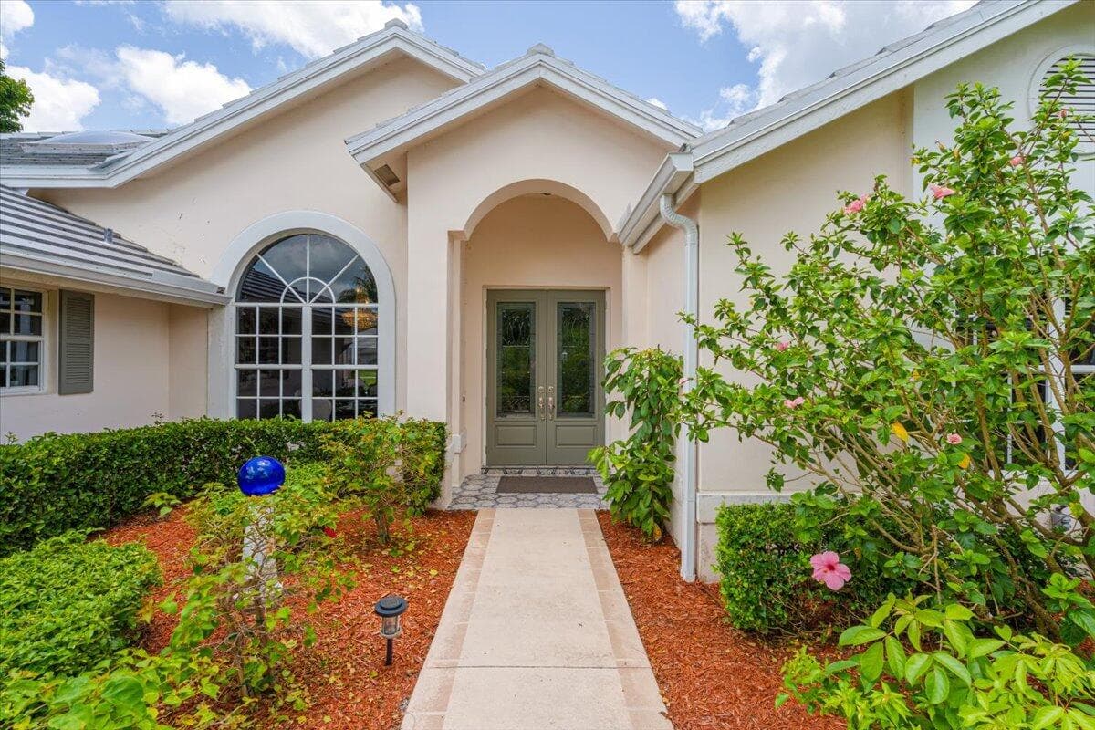 10312 Inverness Way, Port St. Lucie, FL 34986 — photo 3 of 52