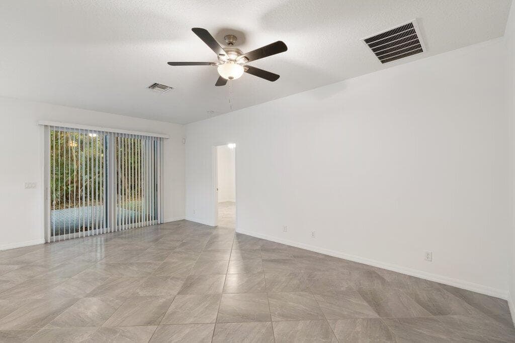 2055 46th Avenue, Vero Beach, FL 32966 — photo 14 of 23