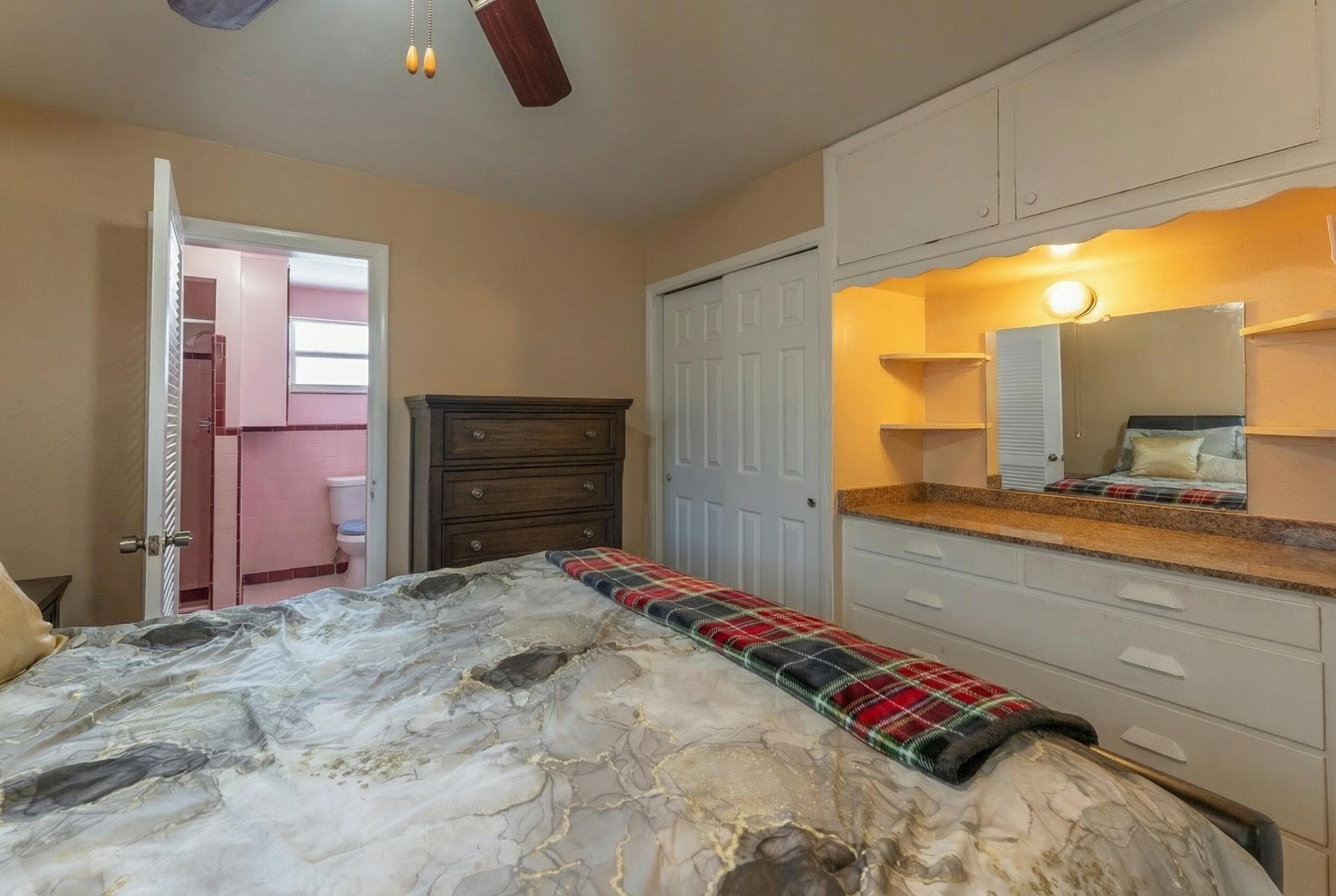 137 W 34th Street, Riviera Beach, FL 33404 — photo 13 of 26