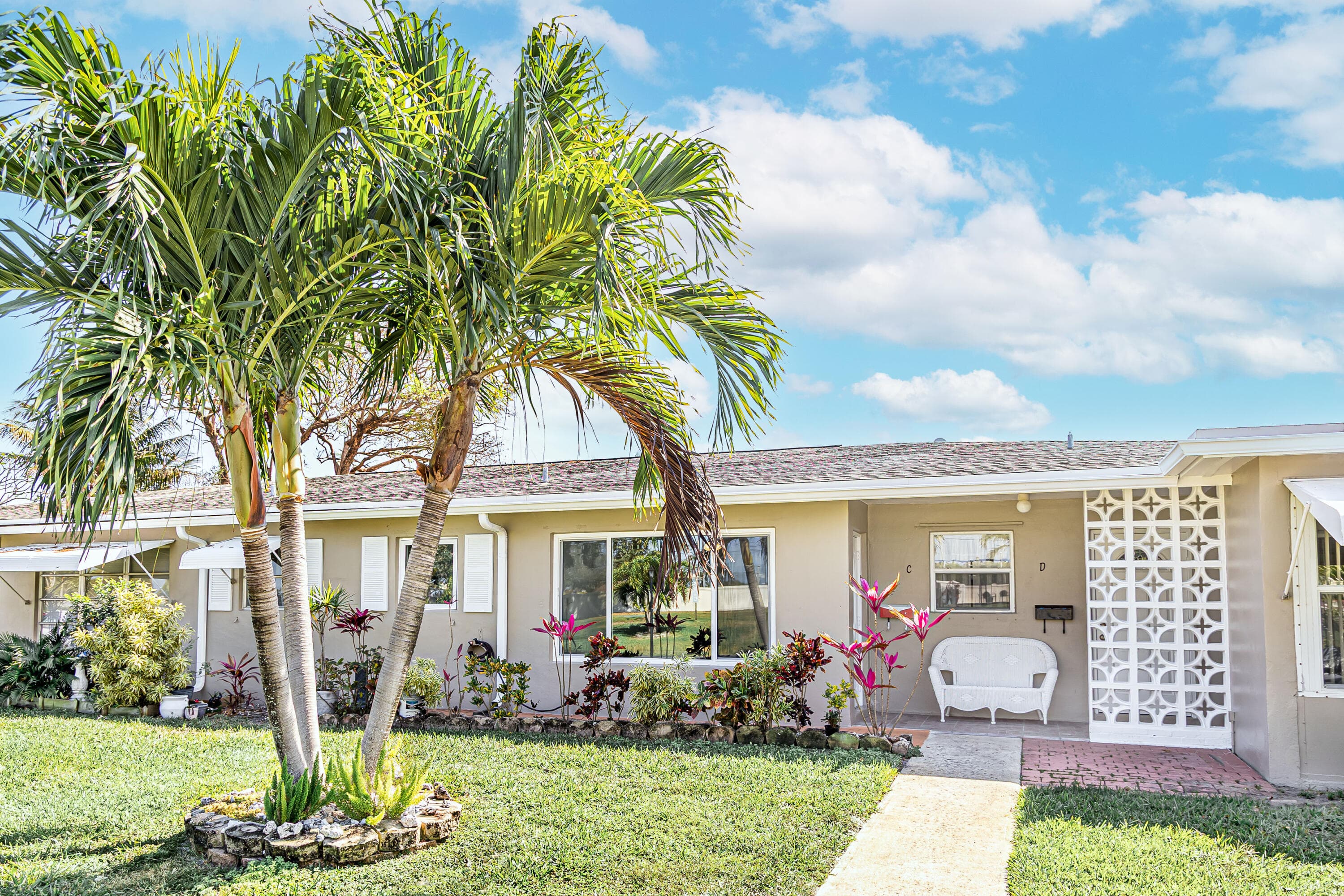 310 Main Boulevard C, Boynton Beach, FL 33435 — photo 1 of 33