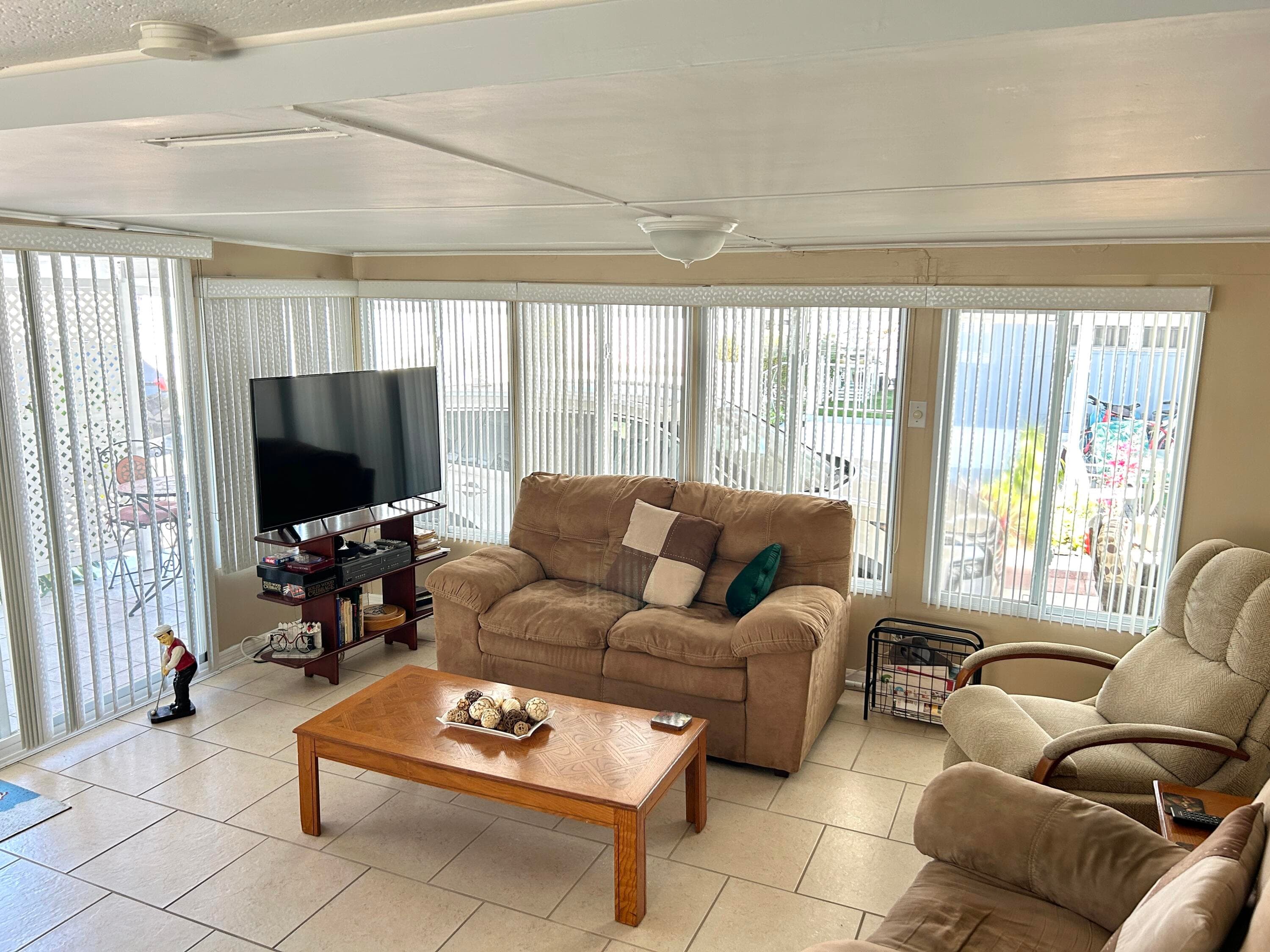 3332 Broadway Street, Hollywood, FL 33021 — photo 8 of 36