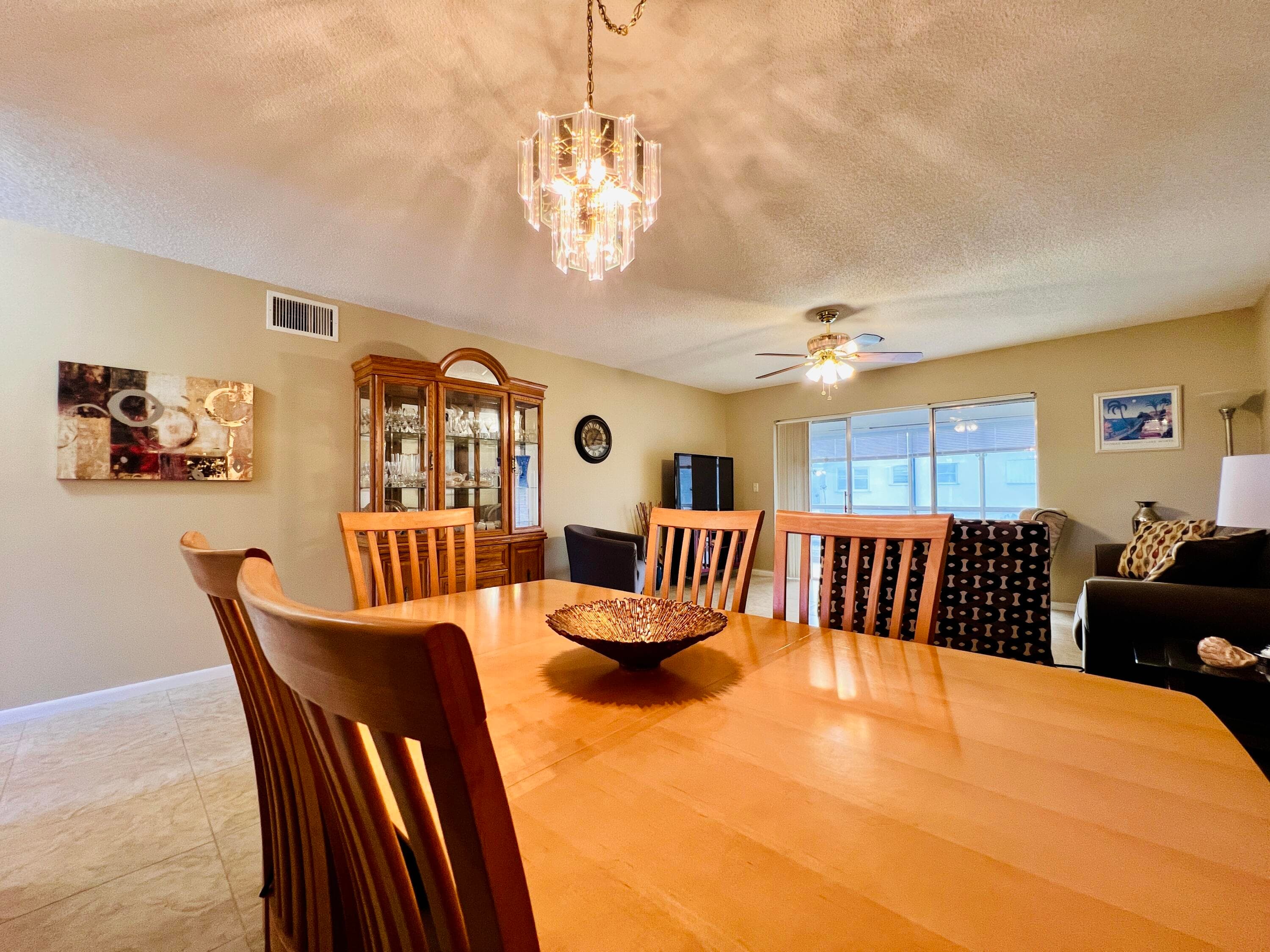 203 Oxford 500, West Palm Beach, FL 33417 — photo 5 of 19