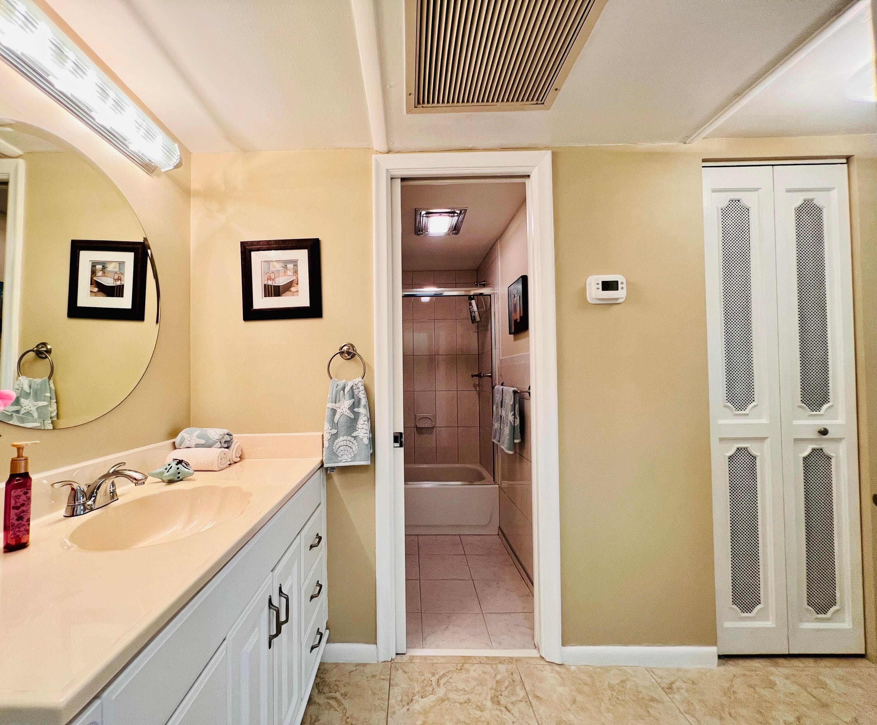 203 Oxford 500, West Palm Beach, FL 33417 — photo 11 of 19
