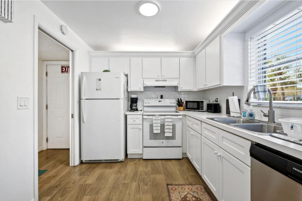308 Southwind Court 1, North Palm Beach, FL 33408 — photo 10 of 24