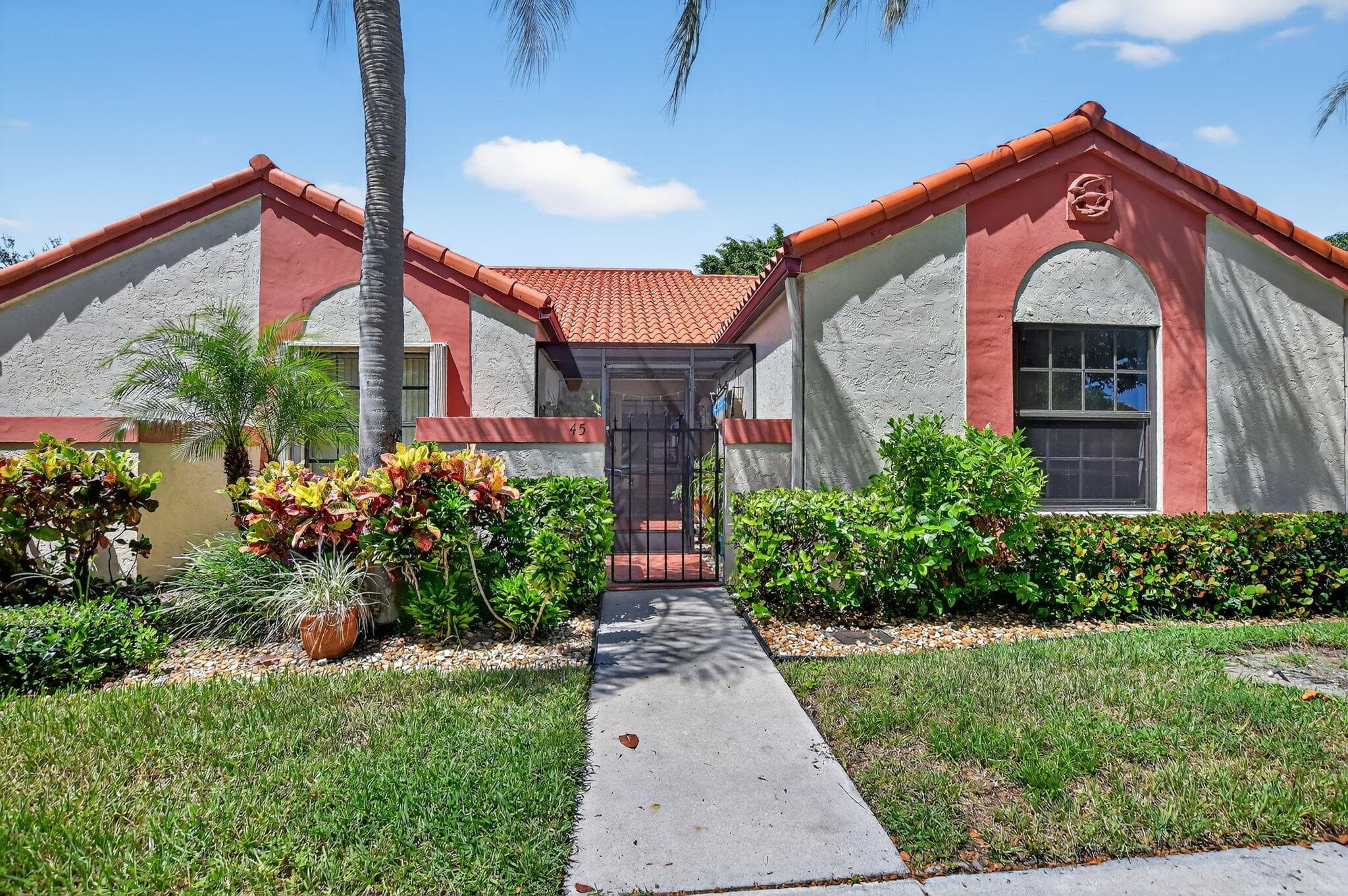 45 Centennial Court, Deerfield Beach, FL 33442 — photo 3 of 64