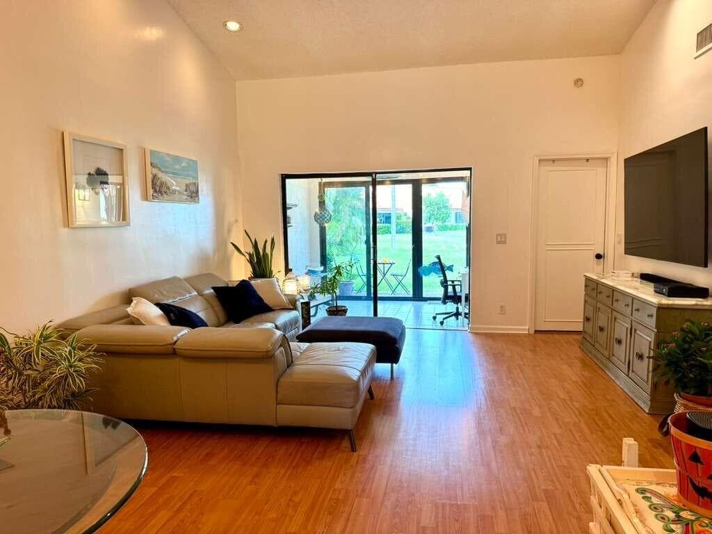 45 Centennial Court, Deerfield Beach, FL 33442 — photo 21 of 64