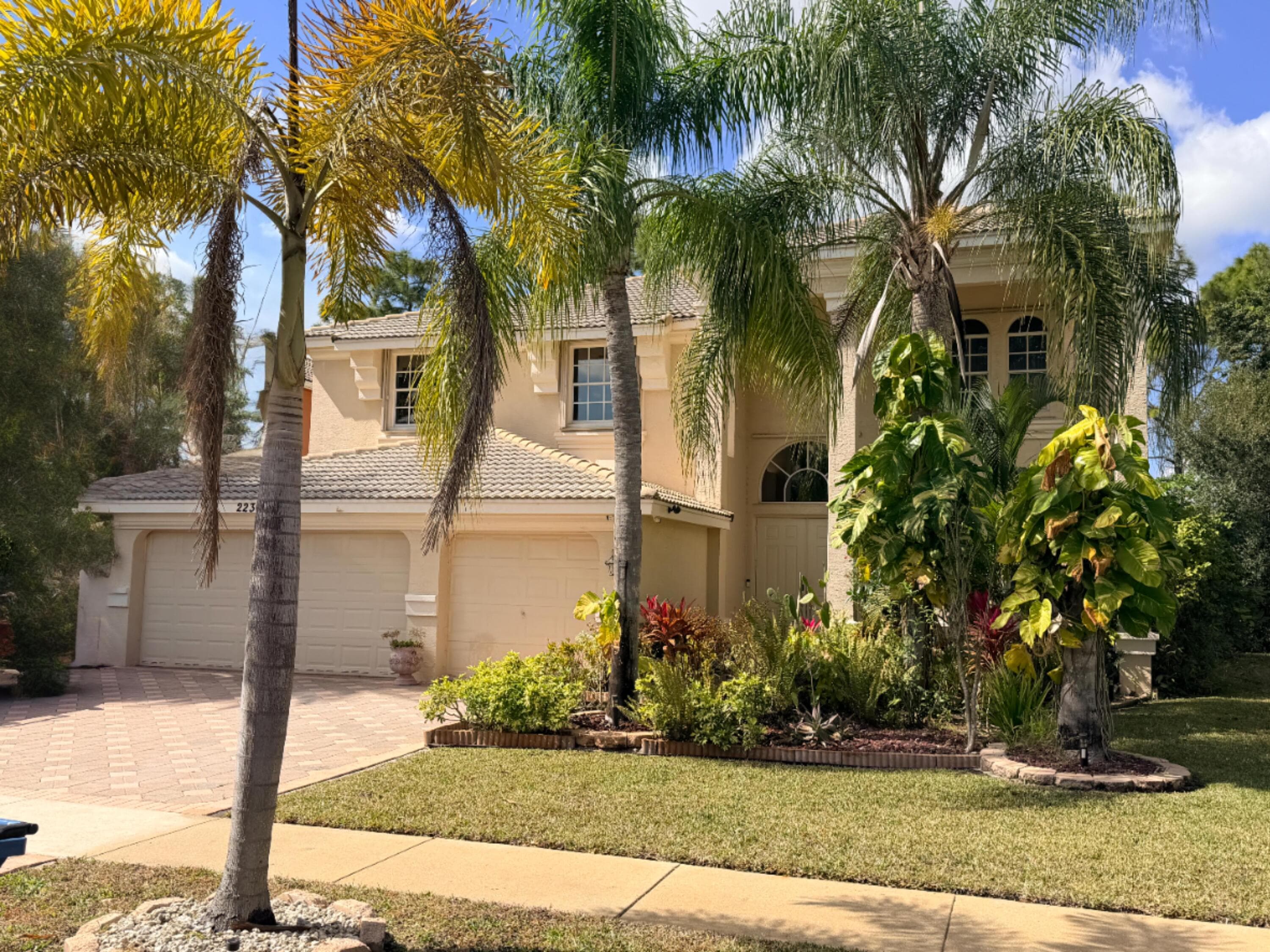 2236 Ridgewood Circle, Royal Palm Beach, FL 33411 — photo 2 of 61