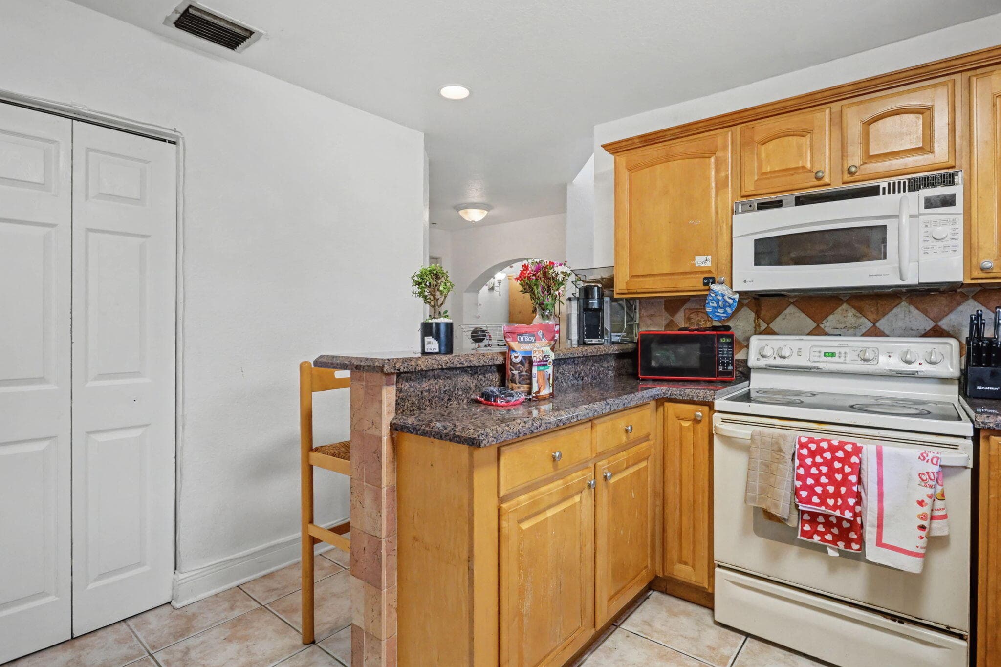 1400 Cardinal Lane, Lantana, FL 33462 — photo 11 of 23