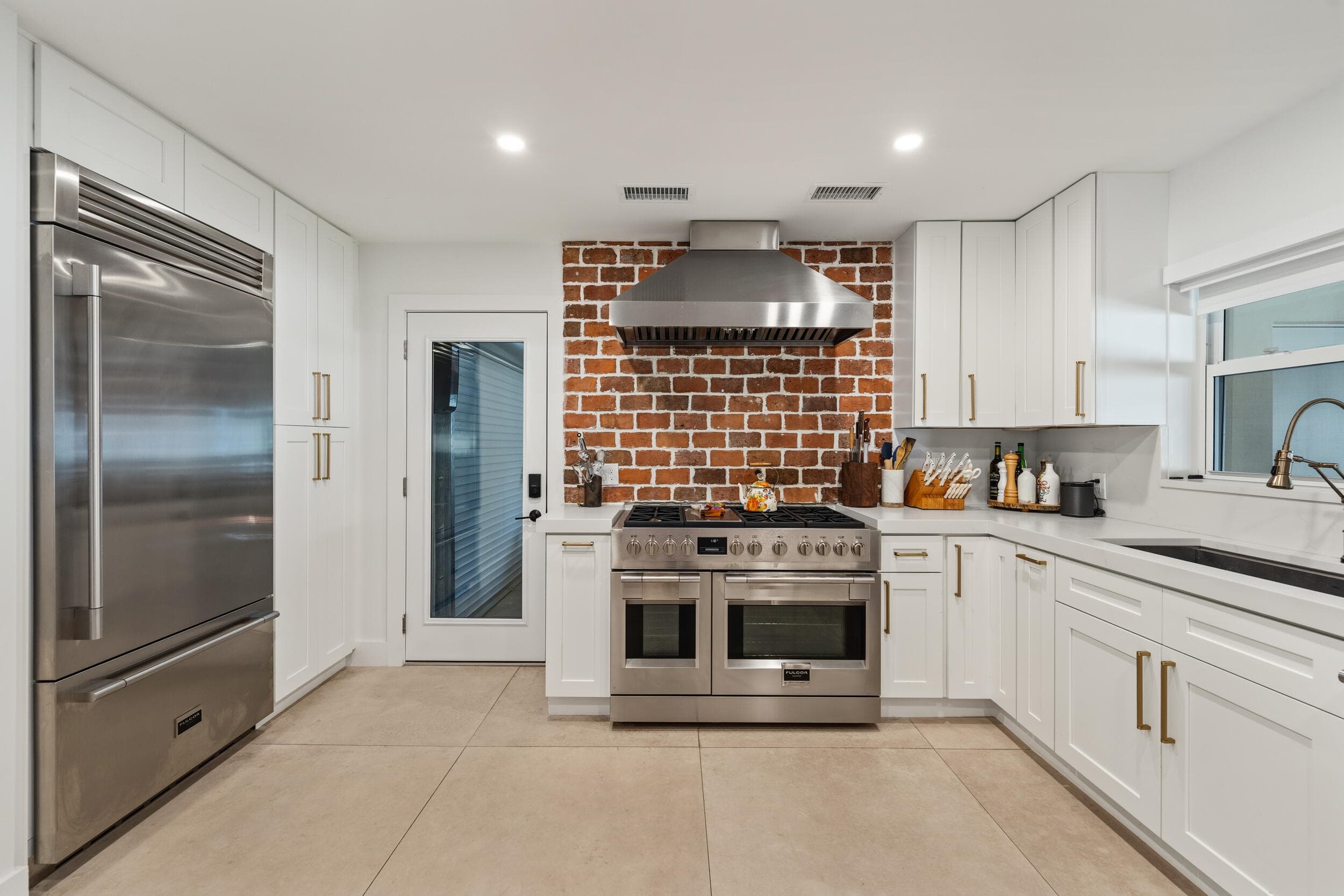 125 Cascade Lane, Palm Beach Shores, FL 33404 — photo 10 of 29