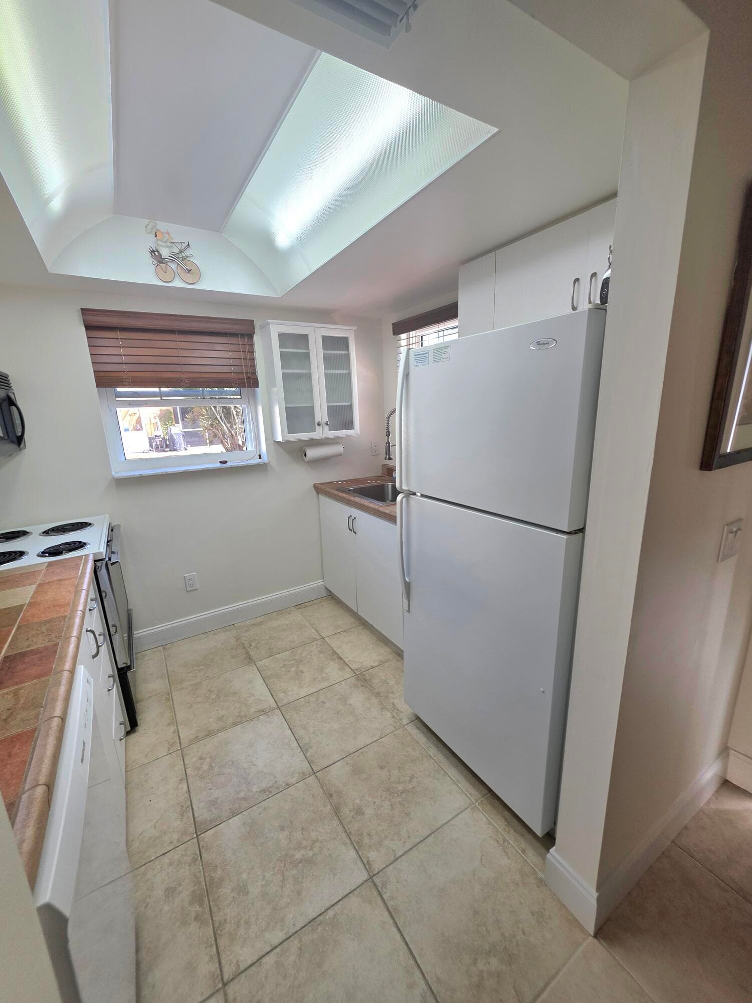 311 Waterside Drive 9c, Hypoluxo, FL 33462 — photo 6 of 37