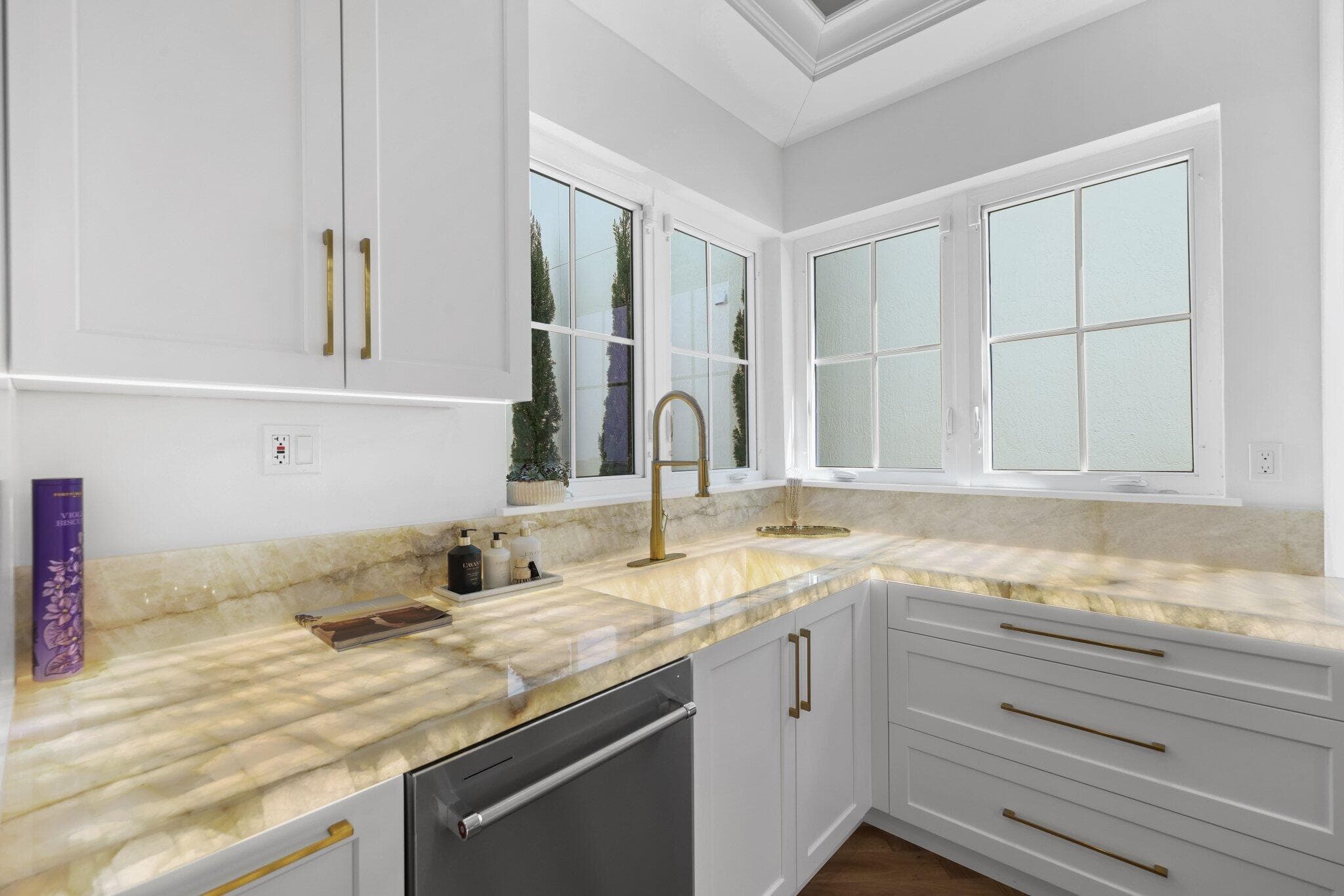 340 E Royal Palm Road, Boca Raton, FL 33432 — photo 12 of 59