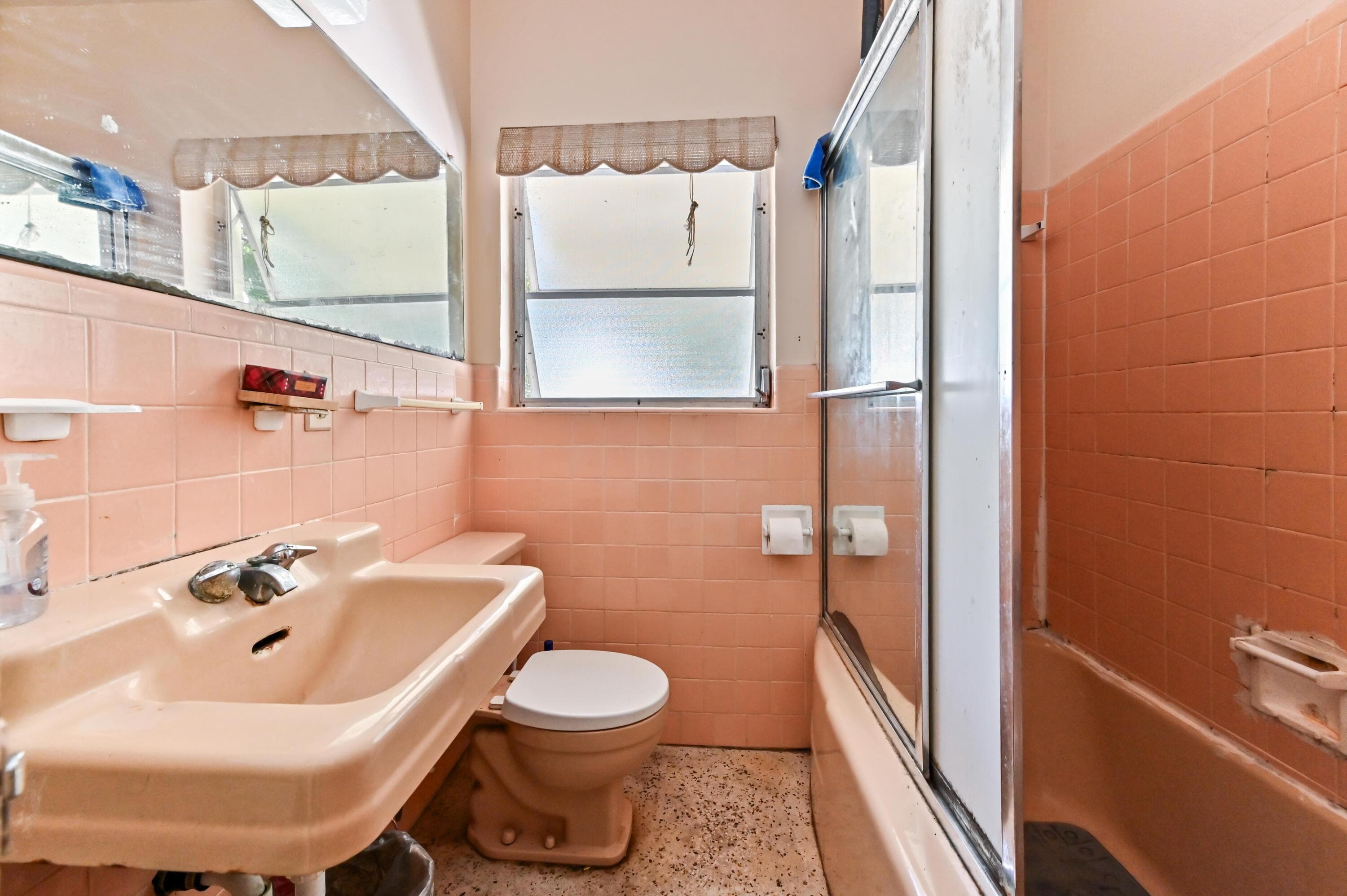 411 N Lakeside Drive, Lake Worth Beach, FL 33460 — photo 15 of 25