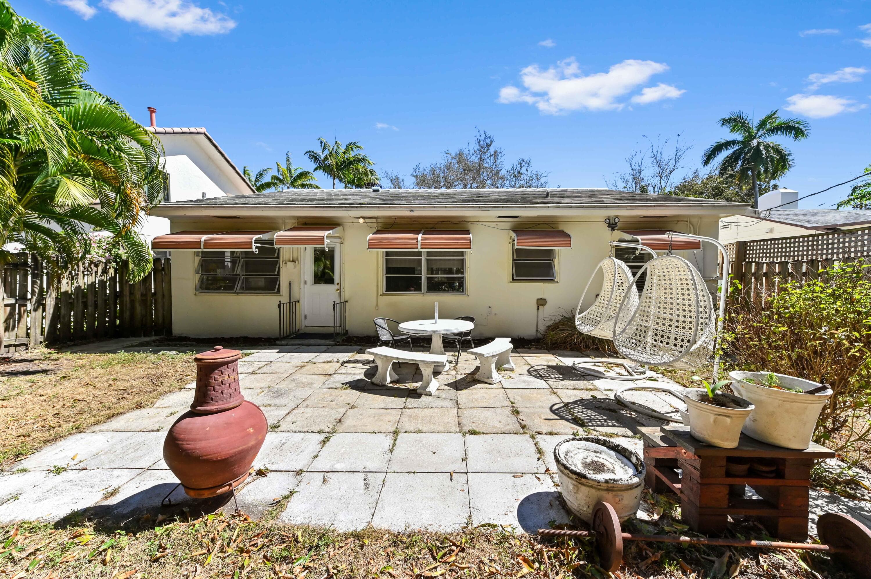 411 N Lakeside Drive, Lake Worth Beach, FL 33460 — photo 20 of 25
