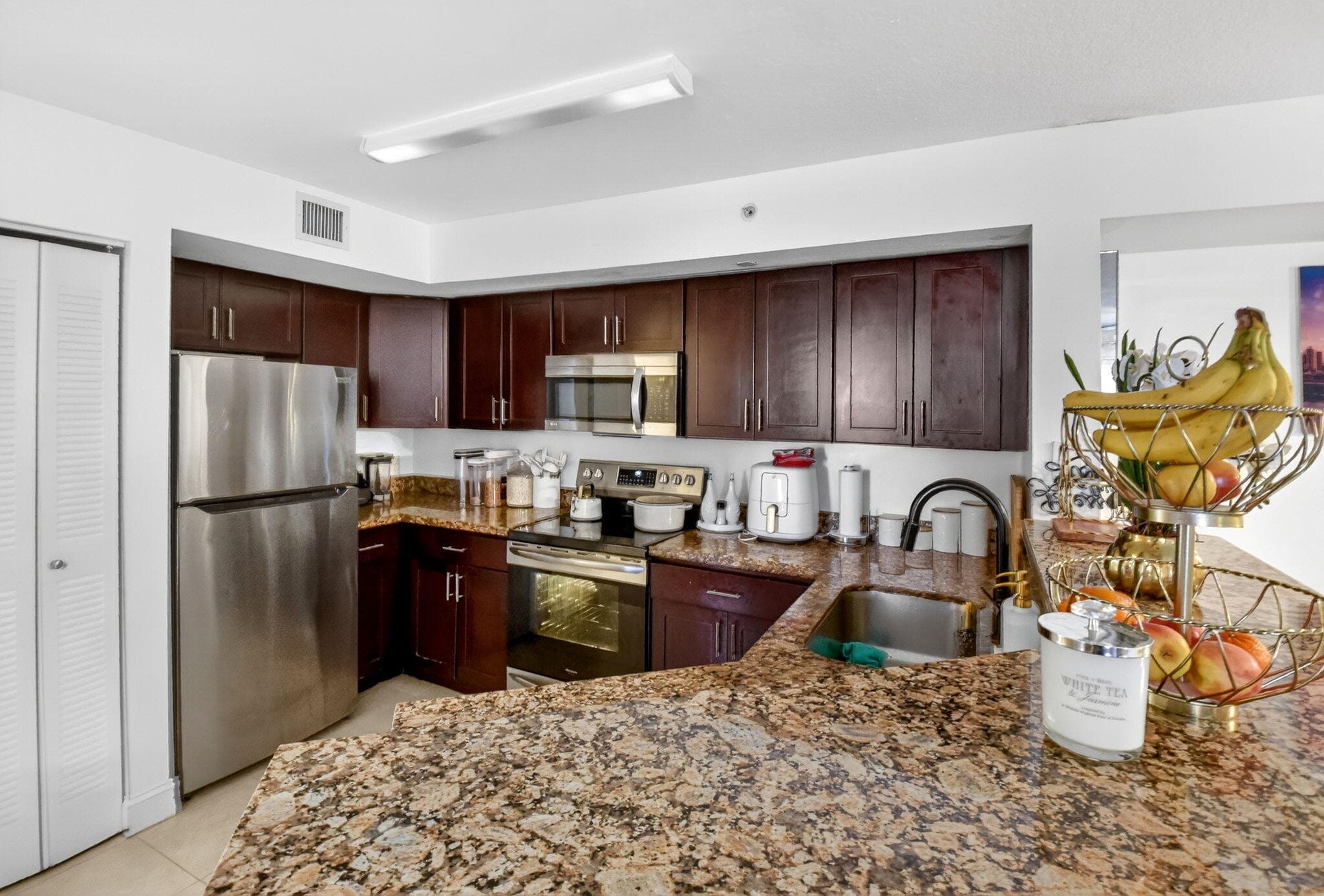 4151 San Marino Boulevard 101, West Palm Beach, FL 33409 — photo 12 of 31