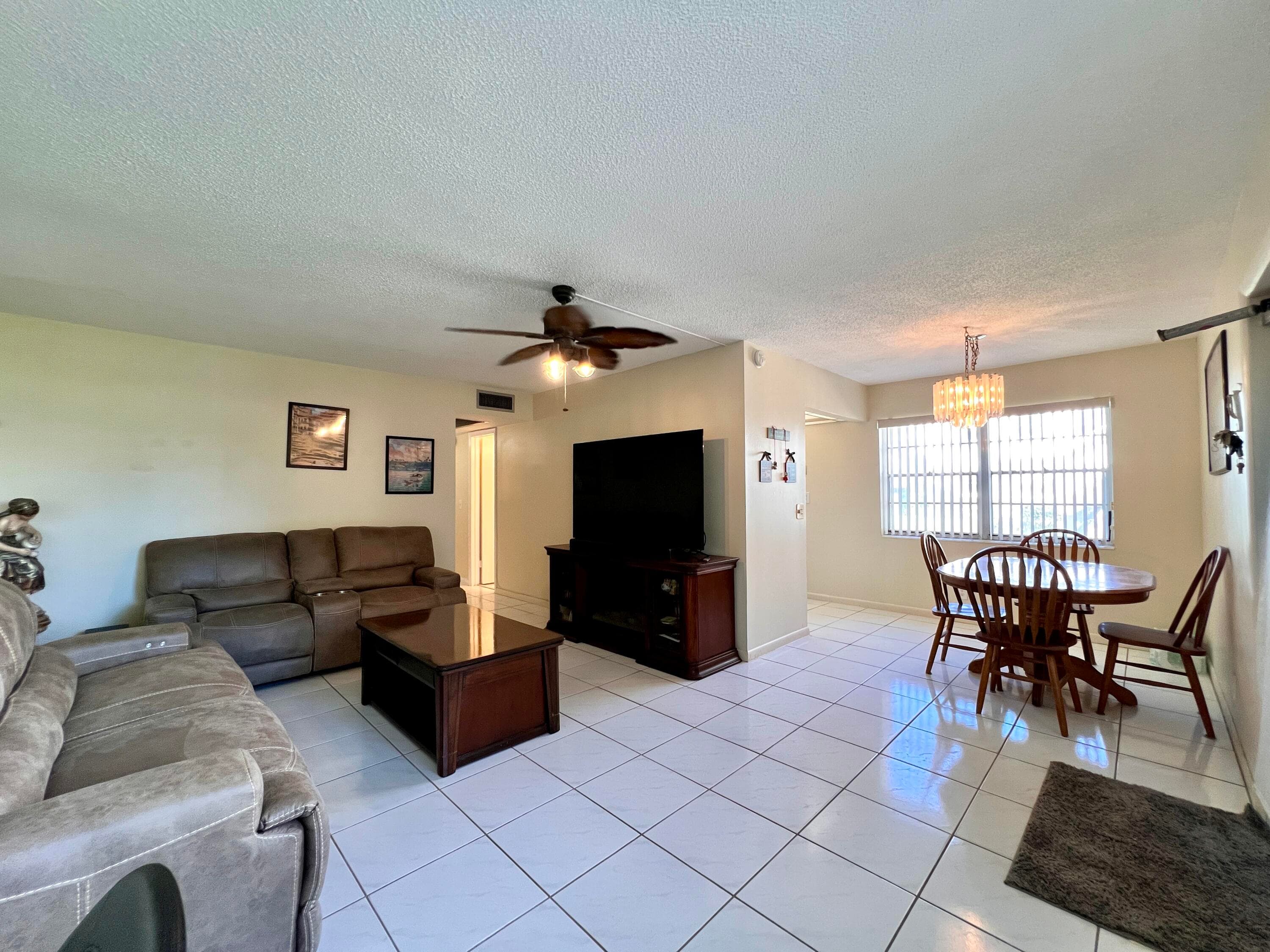 76 Sheffield D, West Palm Beach, FL 33417 — photo 2 of 20