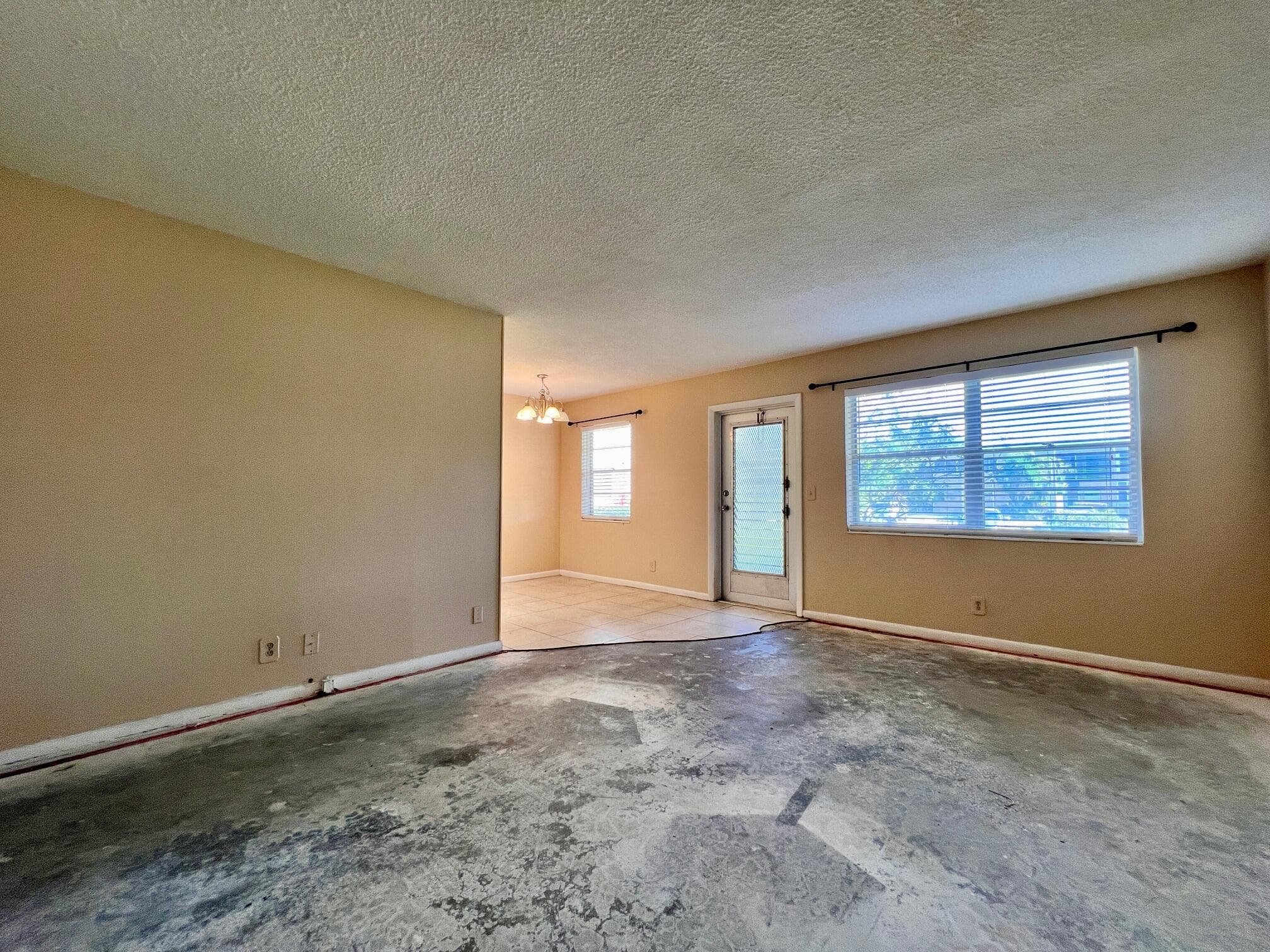240 Bedford J, West Palm Beach, FL 33417 — photo 6 of 19