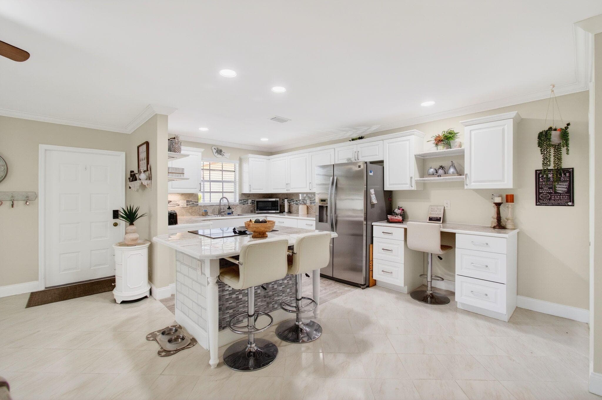 4530 NW 4th Street D, Delray Beach, FL 33445 — photo 1 of 68