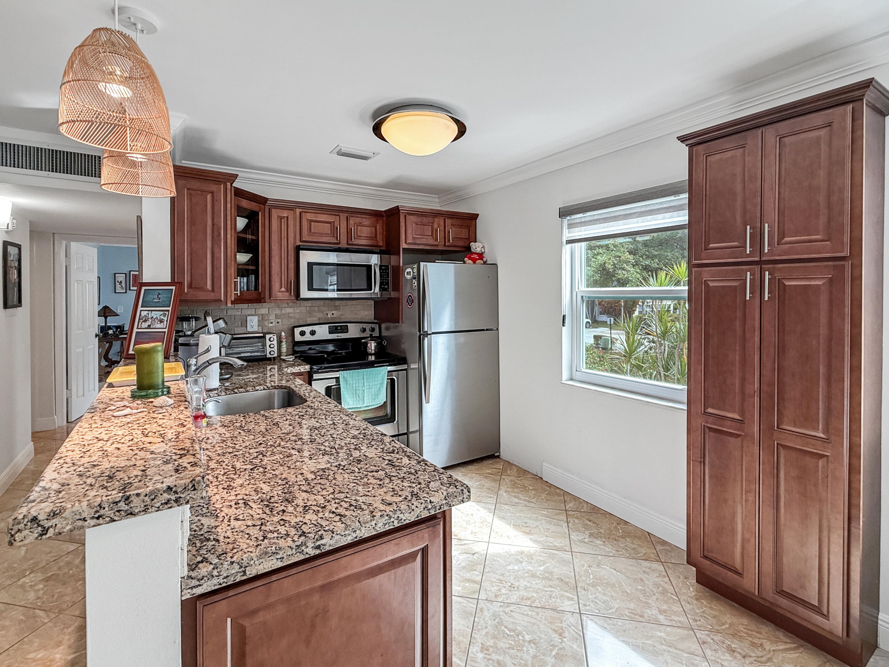 334 Piedmont G, Delray Beach, FL 33484 — photo 2 of 12