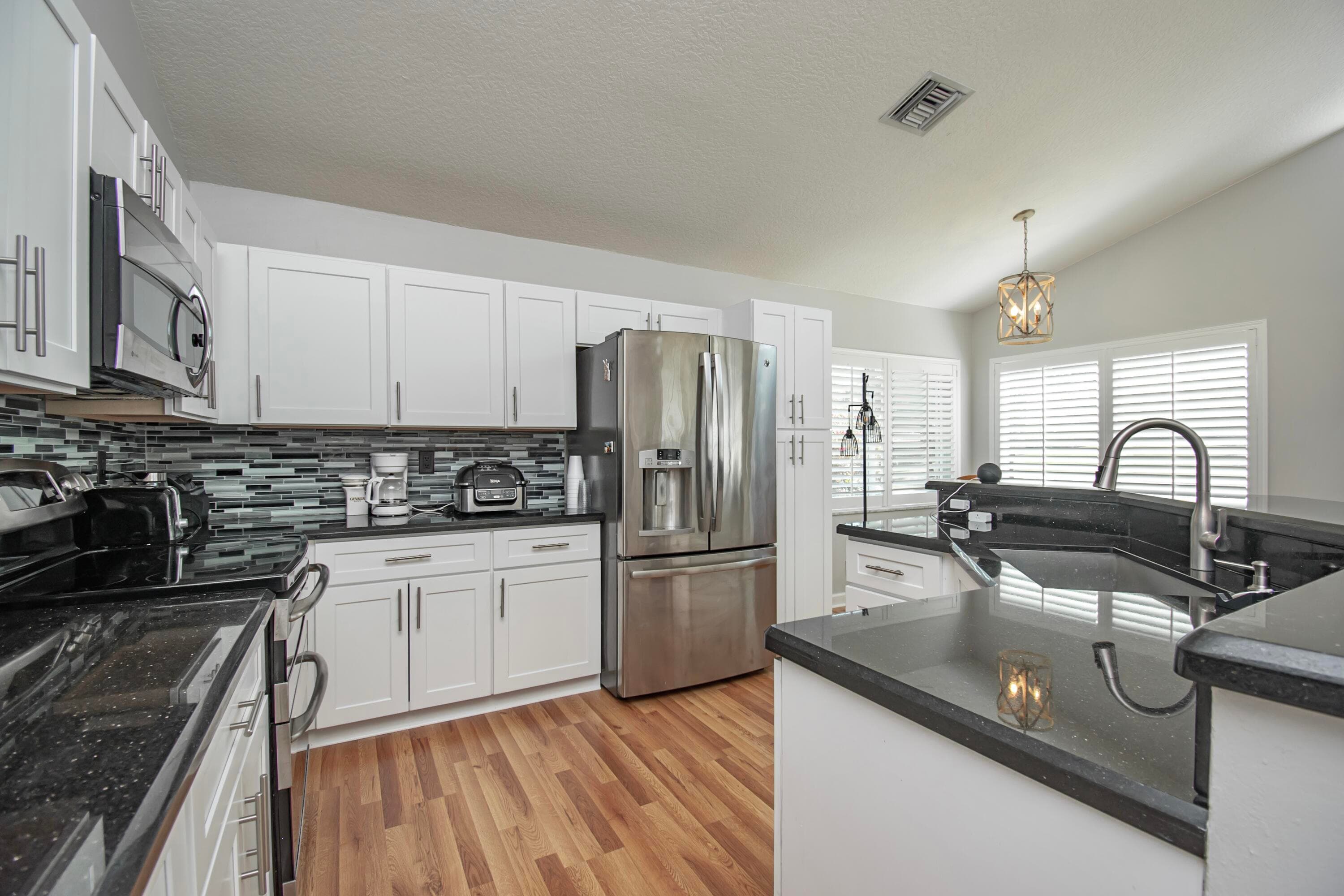 8213 Cassia Drive, Boynton Beach, FL 33472 — photo 9 of 58