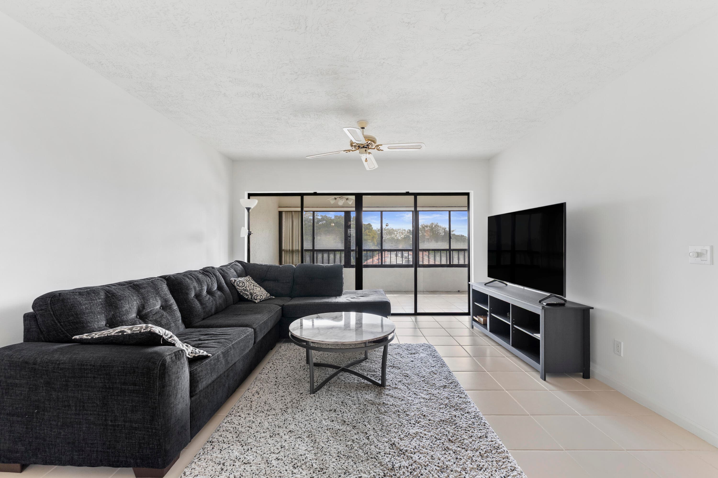 7507 La Paz Boulevard 407, Boca Raton, FL 33433 — photo 5 of 31