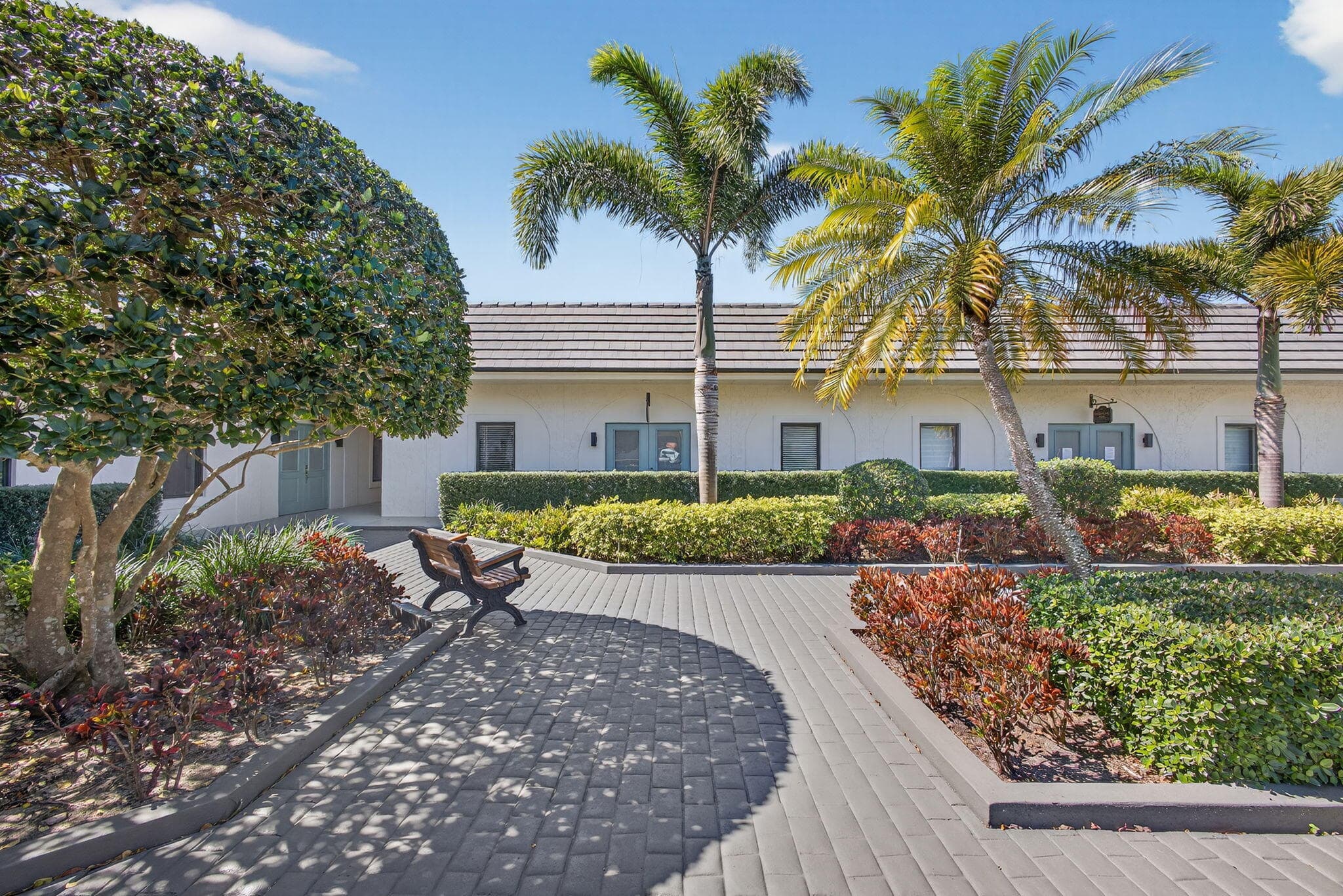 2560 Rca Boulevard 111, Palm Beach Gardens, FL 33410 — photo 2 of 13