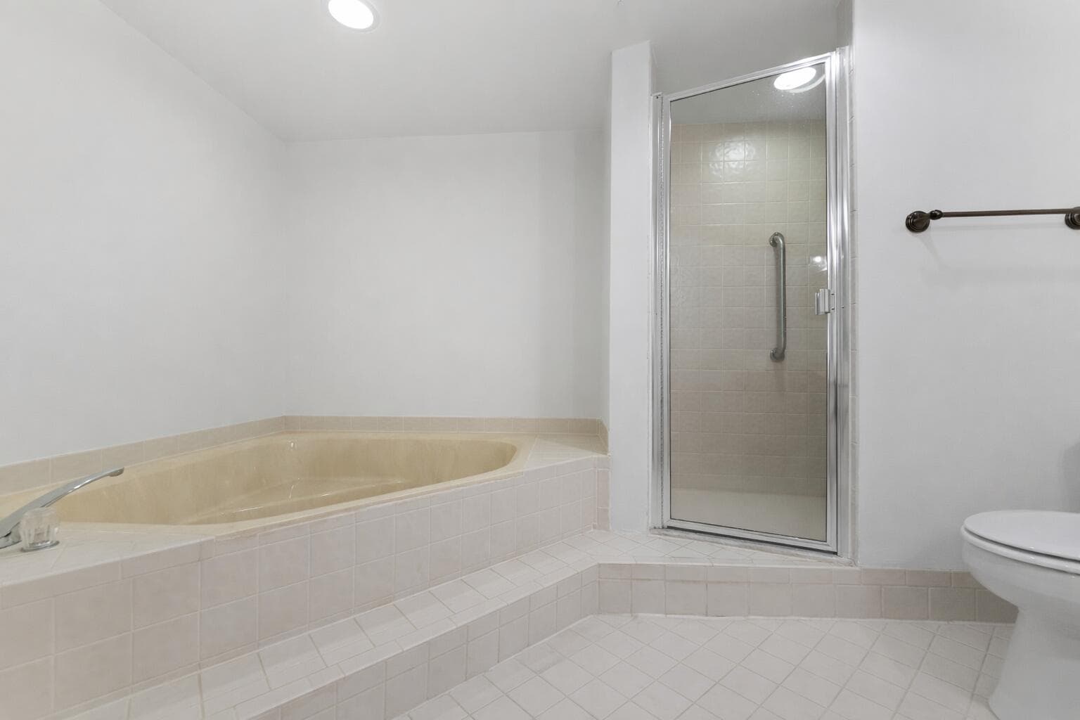 7507 La Paz Boulevard 407, Boca Raton, FL 33433 — photo 16 of 31