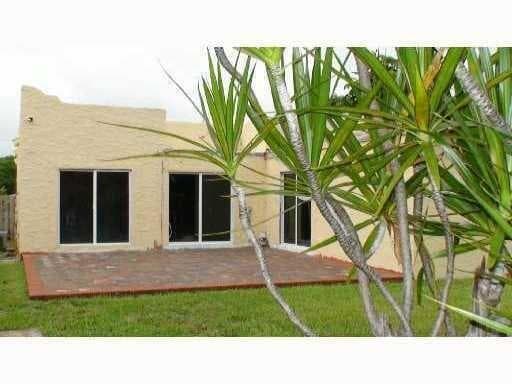 619 37th Street, West Palm Beach, FL 33407 — photo 2 of 19