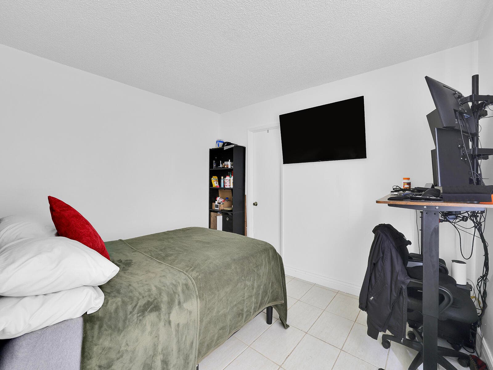 9702 NW 5th Lane 9702, Miami, FL 33172 — photo 9 of 20