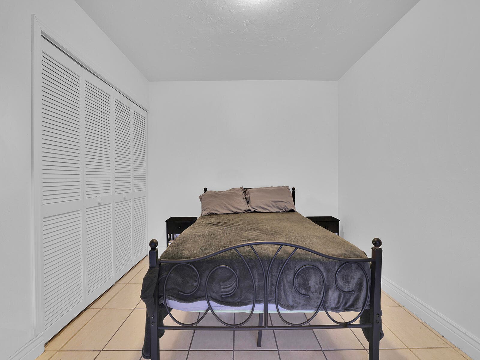 9702 NW 5th Lane 9702, Miami, FL 33172 — photo 15 of 20