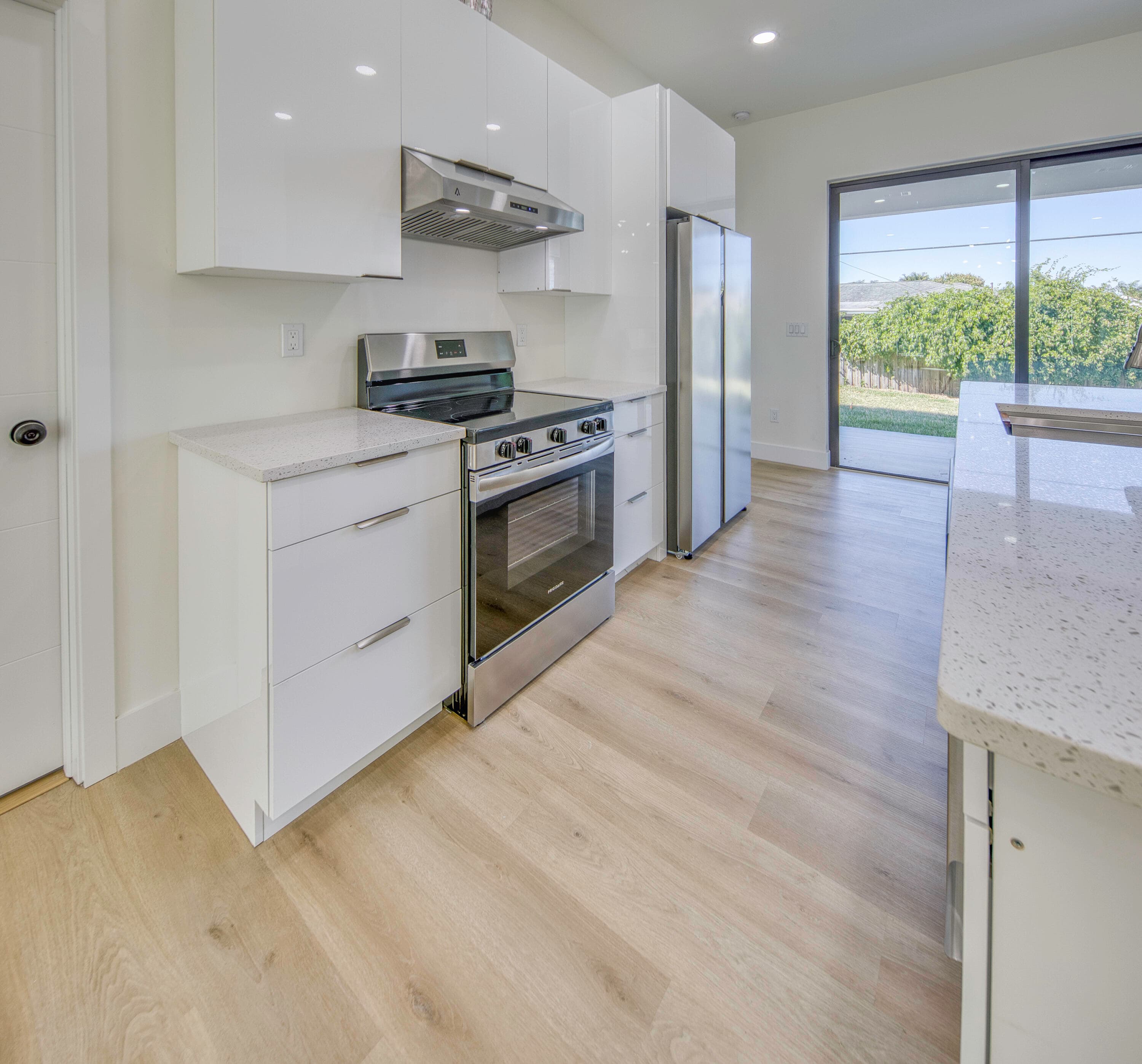 4855 Elmhurst Road, West Palm Beach, FL 33417 — photo 5 of 36