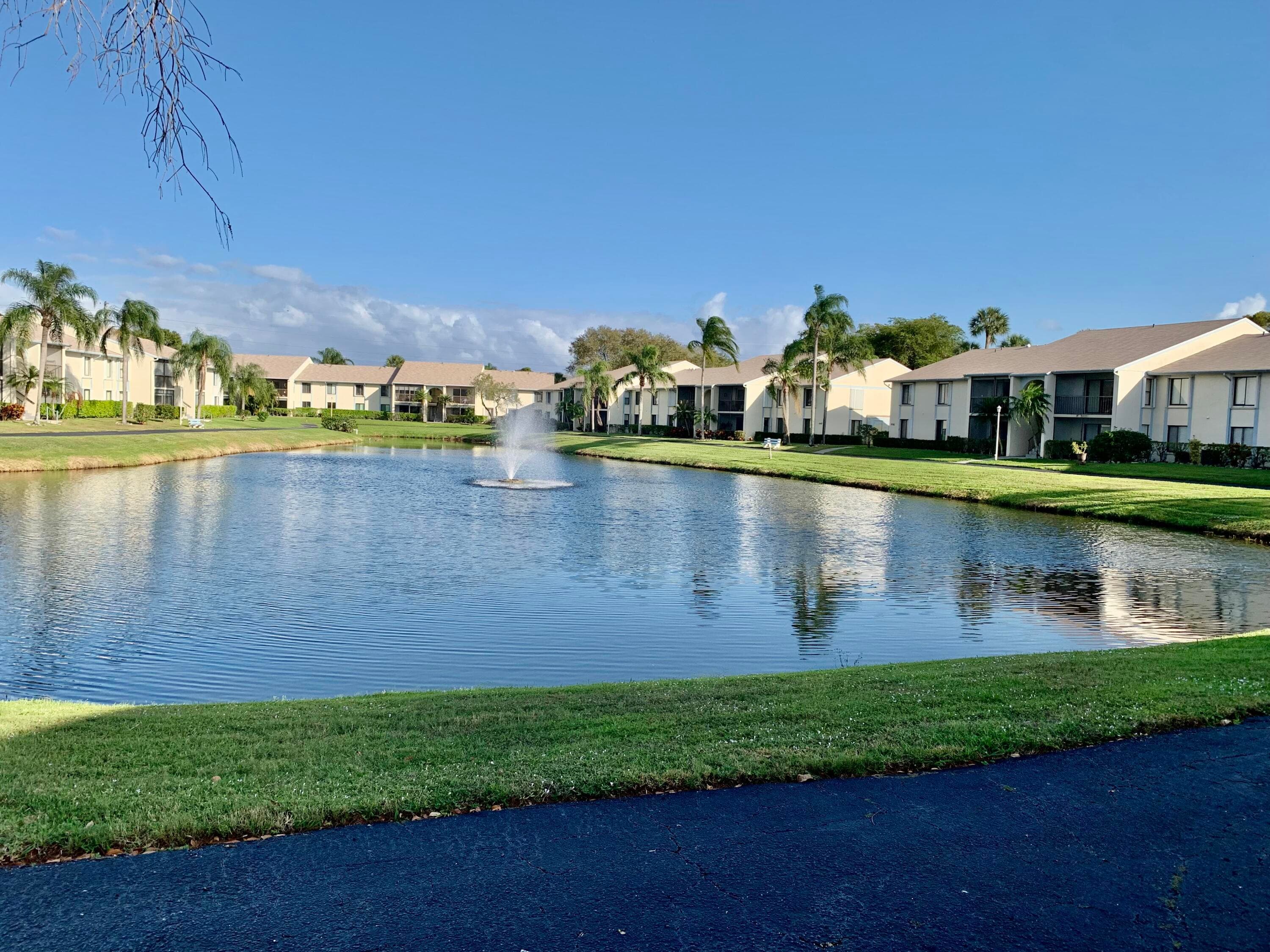 1116 Green Pine Boulevard G1, West Palm Beach, FL 33409 — photo 4 of 22