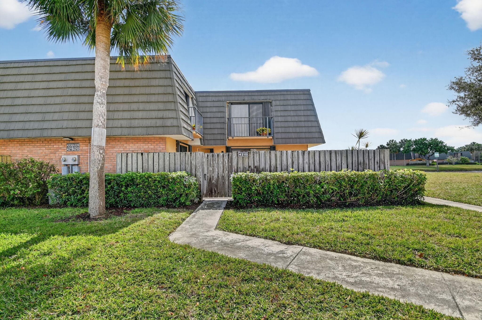 4210 42nd Way, West Palm Beach, FL 33407 — photo 3 of 52
