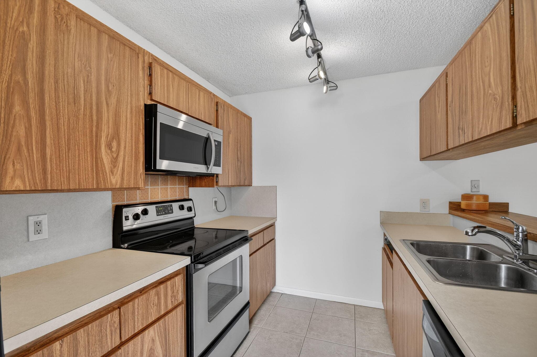4210 42nd Way, West Palm Beach, FL 33407 — photo 15 of 52