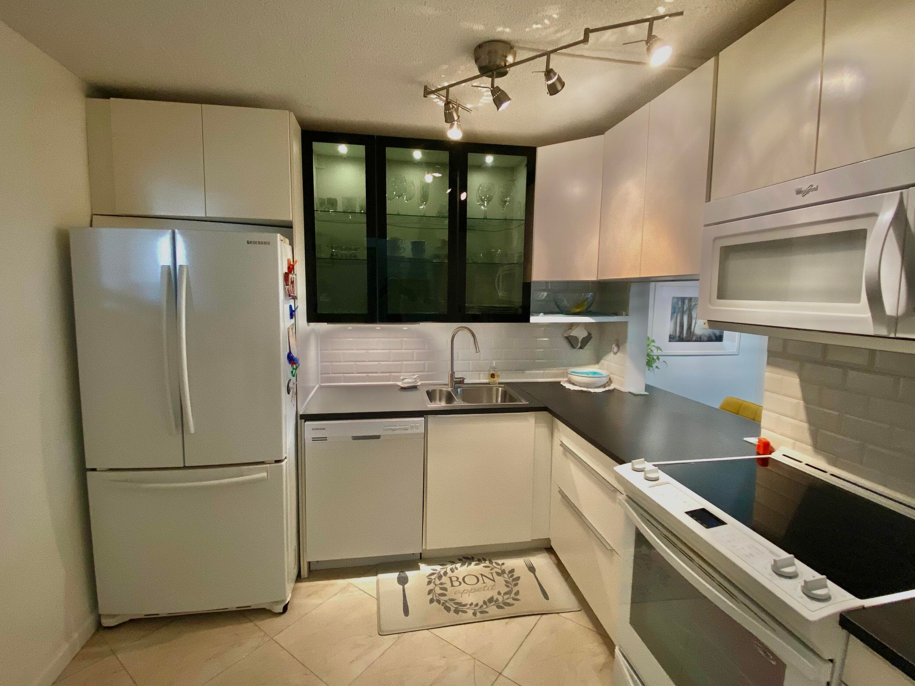 2616 N Garden Drive 204, Lake Worth, FL 33461 — photo 1 of 25