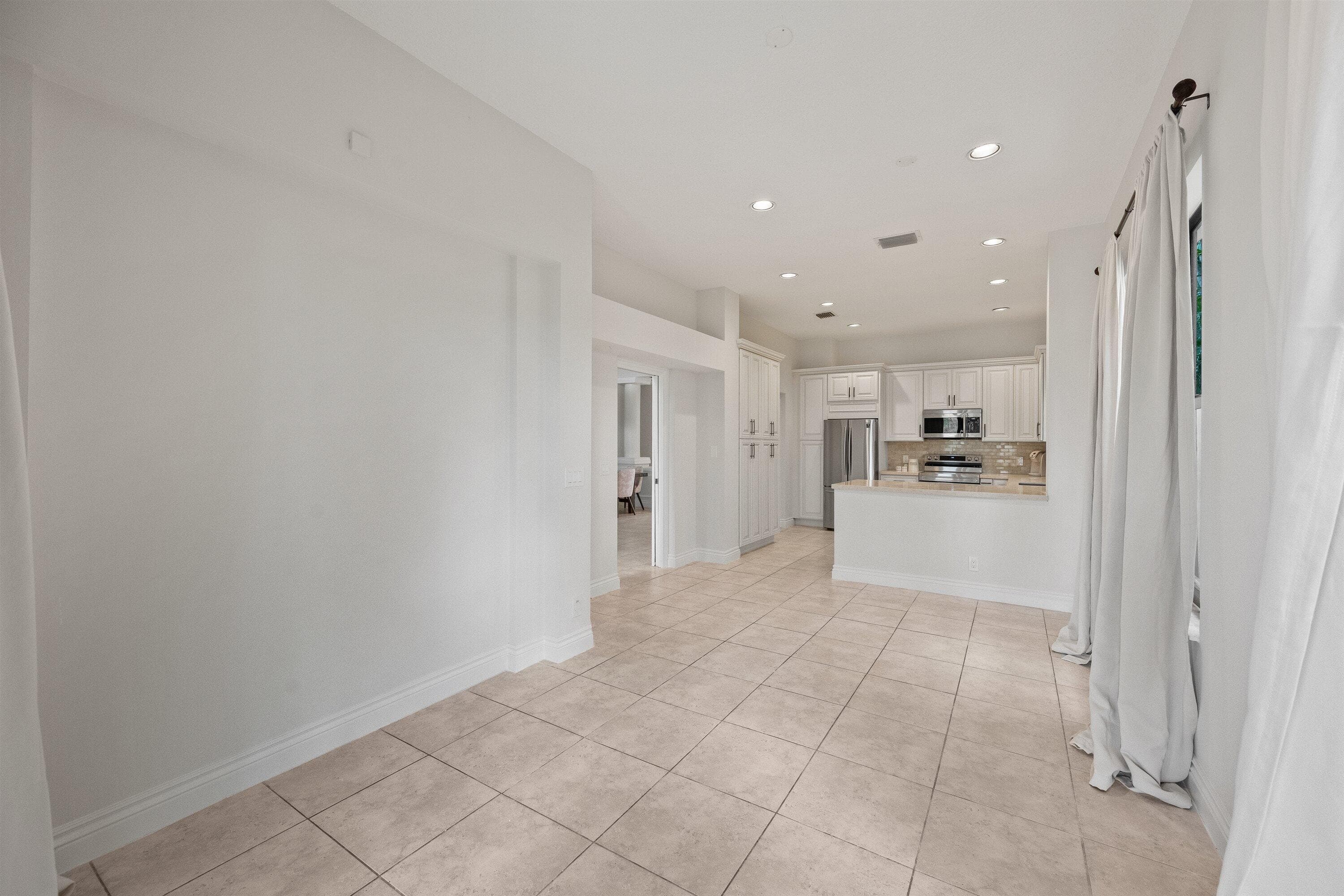 2055 Regents Boulevard, West Palm Beach, FL 33409 — photo 13 of 40
