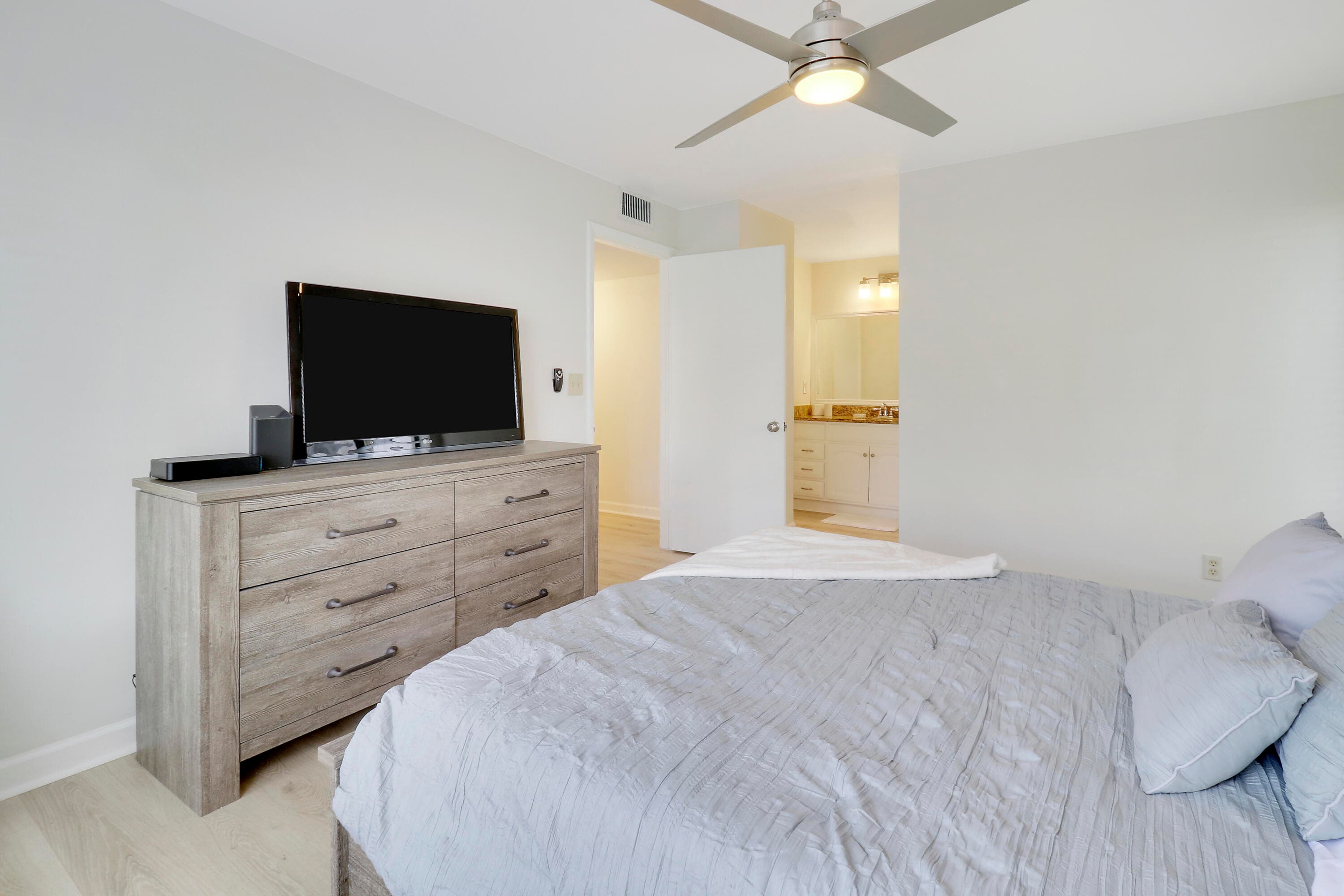 1107 Duncan Circle 102, Palm Beach Gardens, FL 33418 — photo 14 of 20
