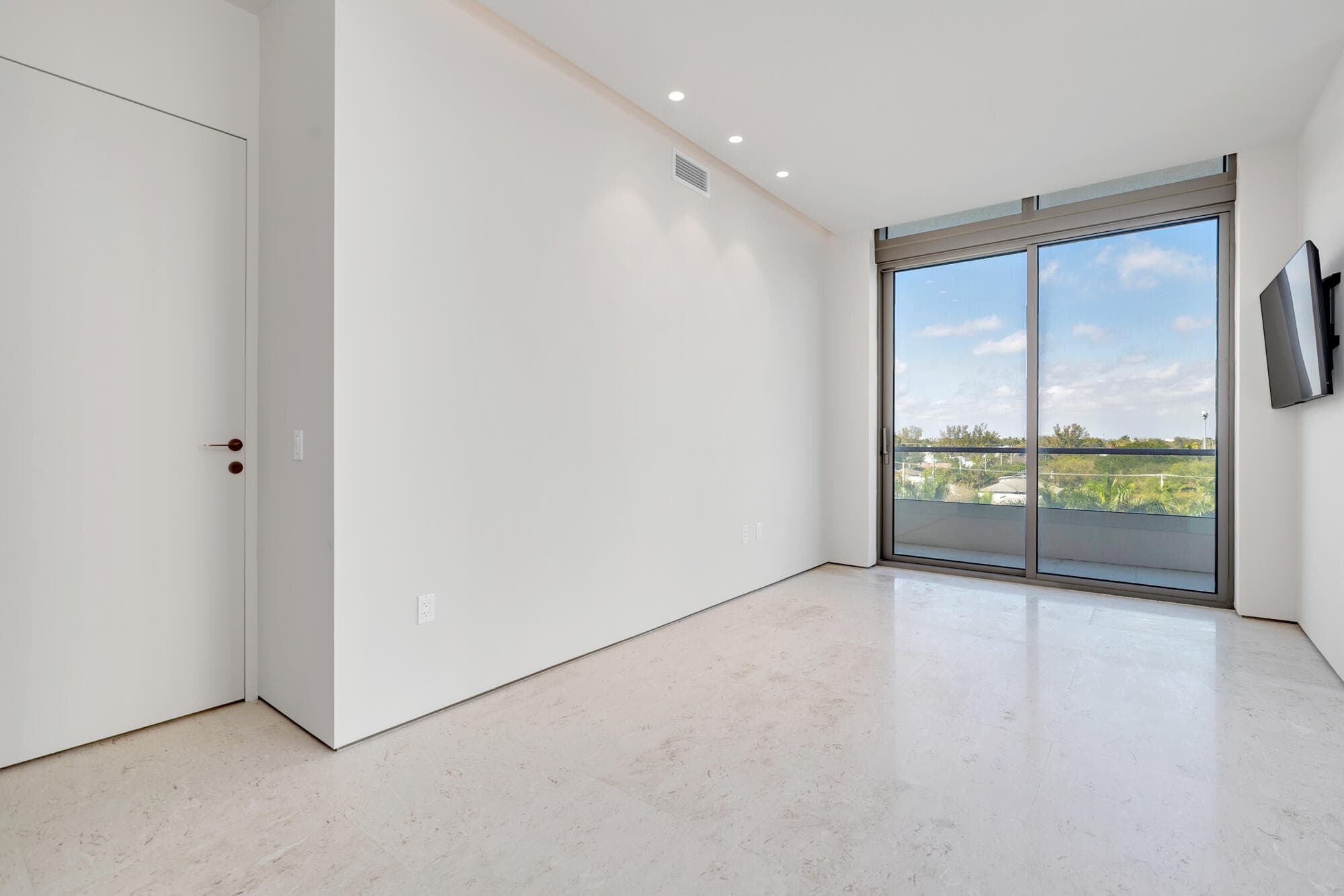 200 Arkona Court 501, West Palm Beach, FL 33401 — photo 11 of 46