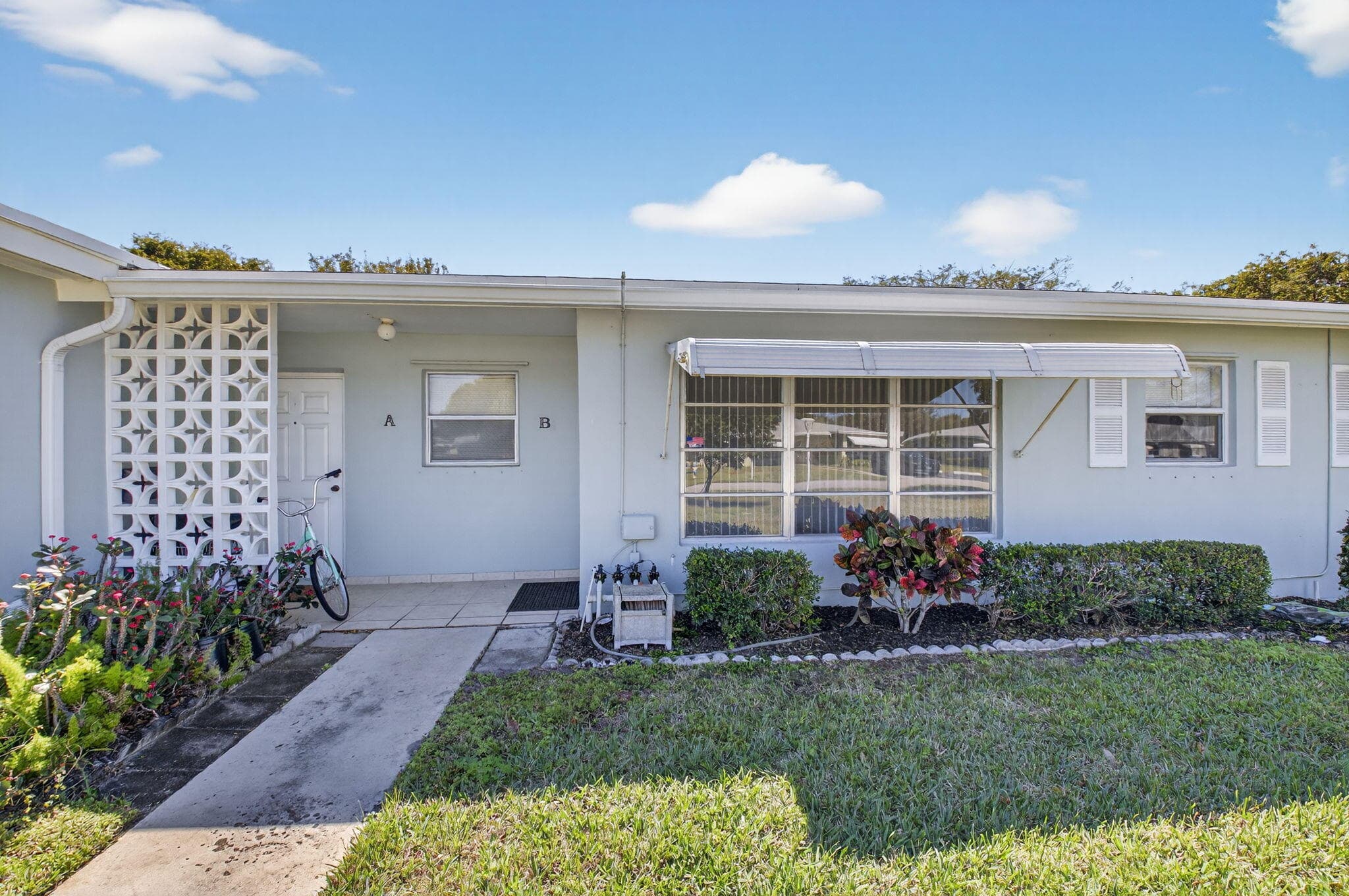 220 High Point Court E B, Delray Beach, FL 33445 — photo 1 of 20