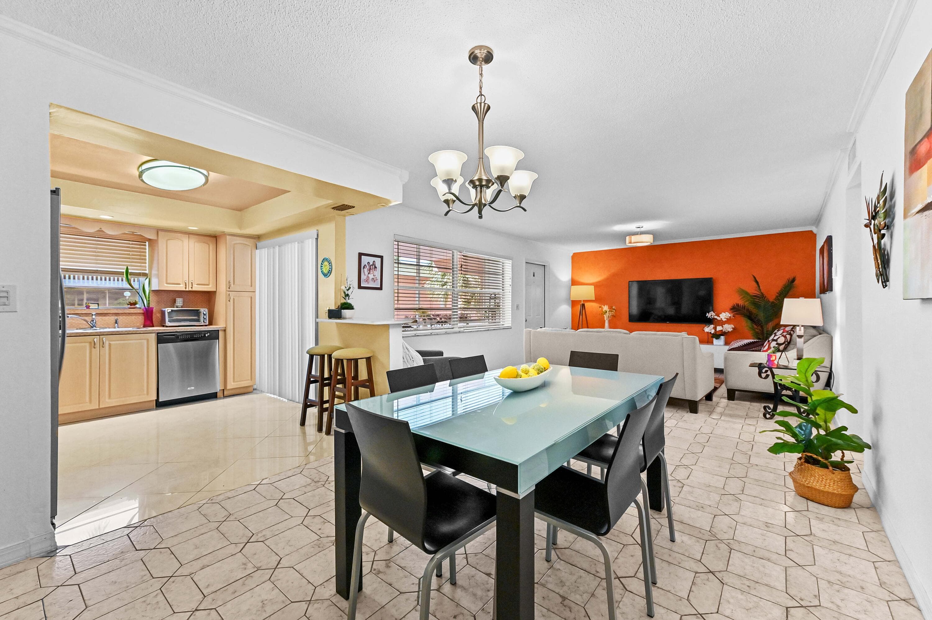200 NE 12th Avenue 3a, Hallandale Beach, FL 33009 — photo 8 of 31