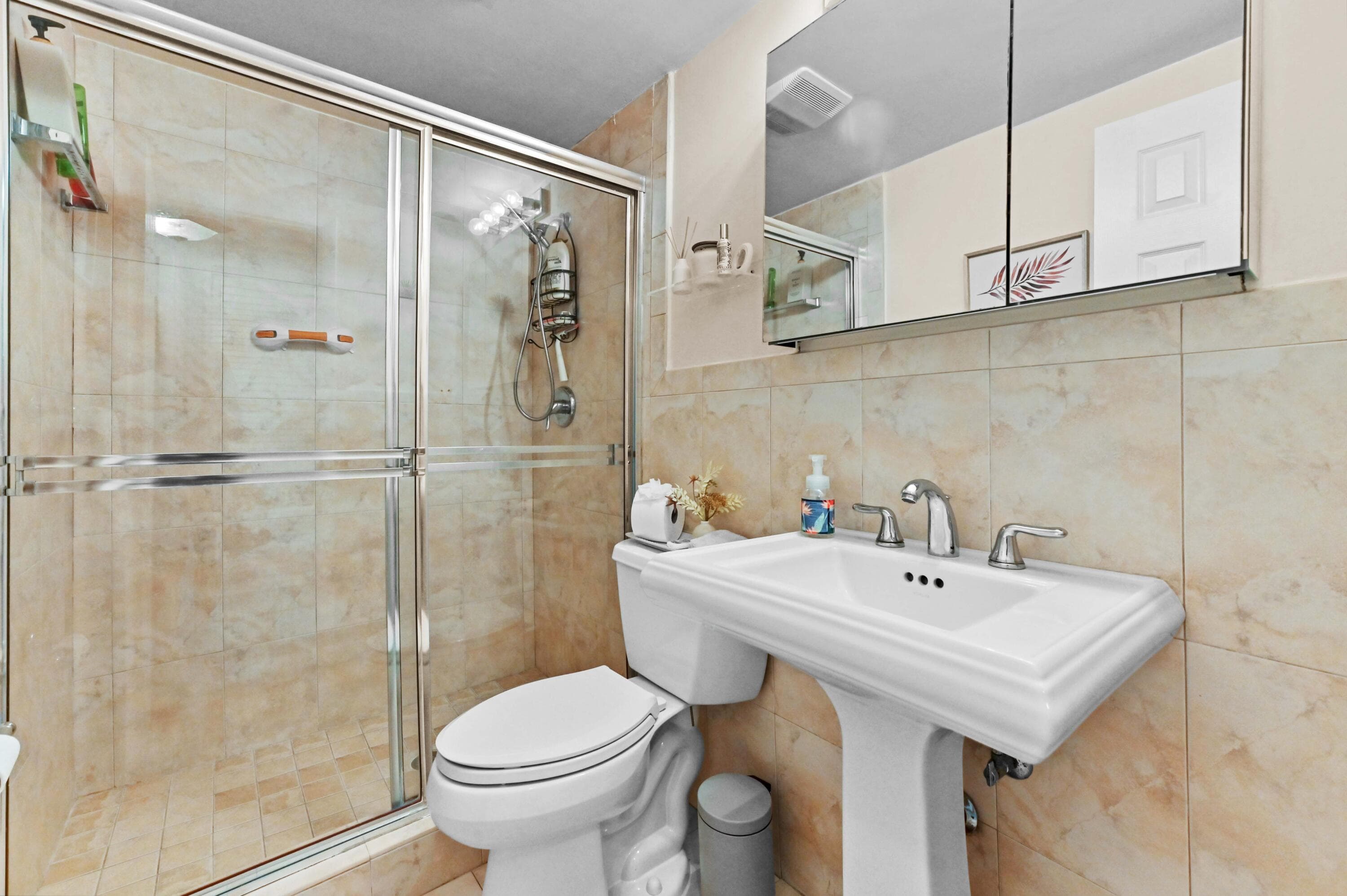 200 NE 12th Avenue 3a, Hallandale Beach, FL 33009 — photo 12 of 31