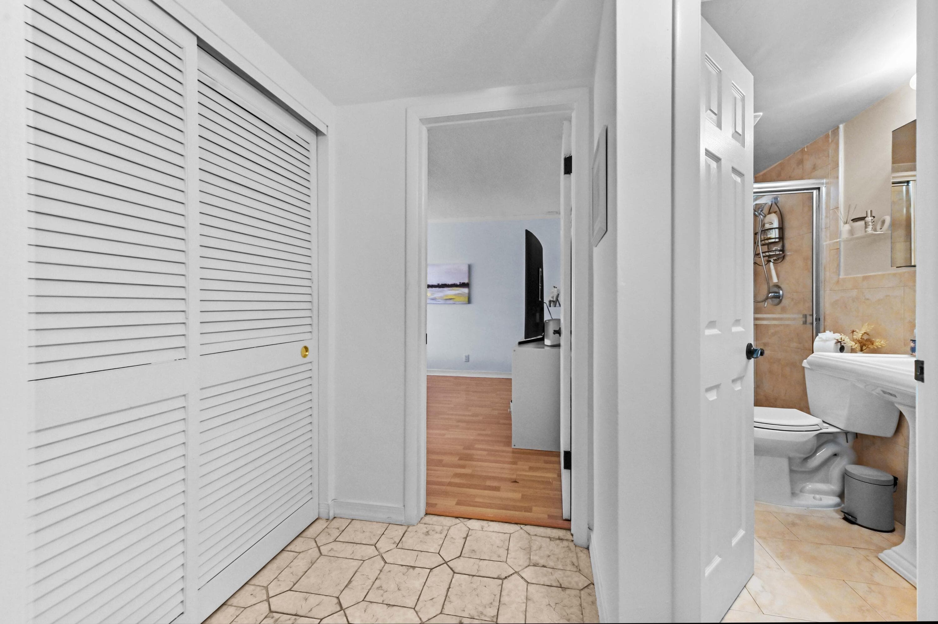 200 NE 12th Avenue 3a, Hallandale Beach, FL 33009 — photo 13 of 31