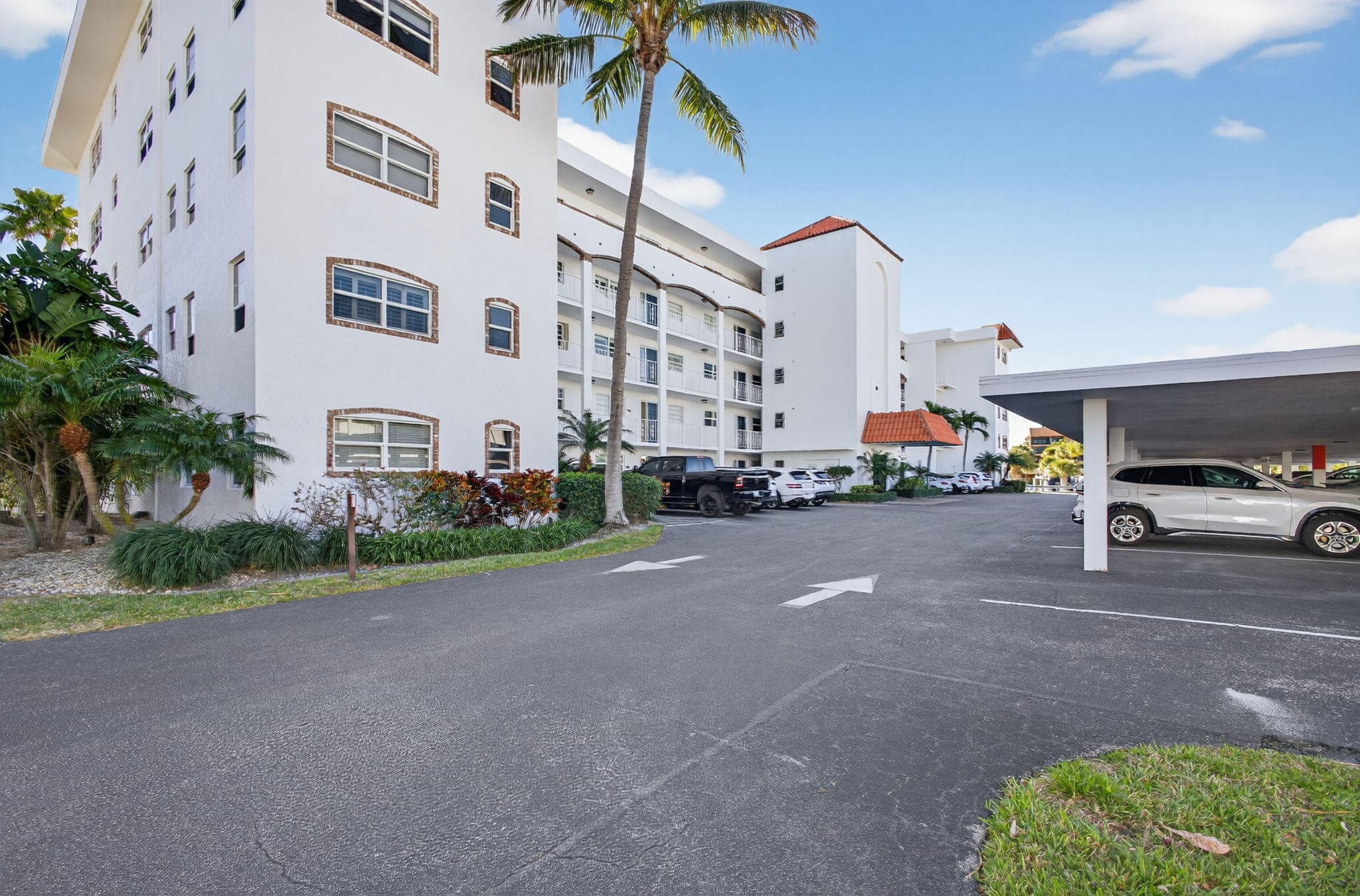 21 Yacht Club Drive 505, North Palm Beach, FL 33408 — photo 2 of 37