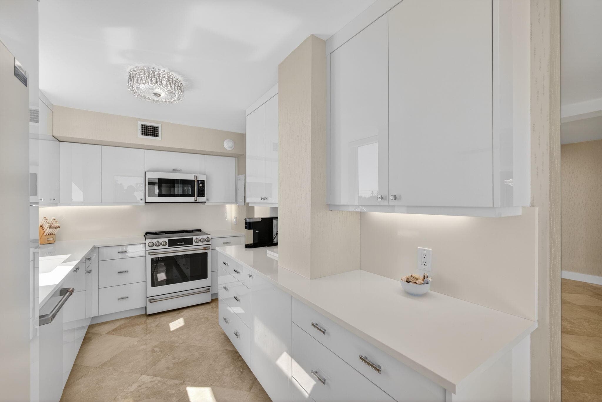 5380 N Ocean Drive 3b, Singer Island, FL 33404 — photo 5 of 47