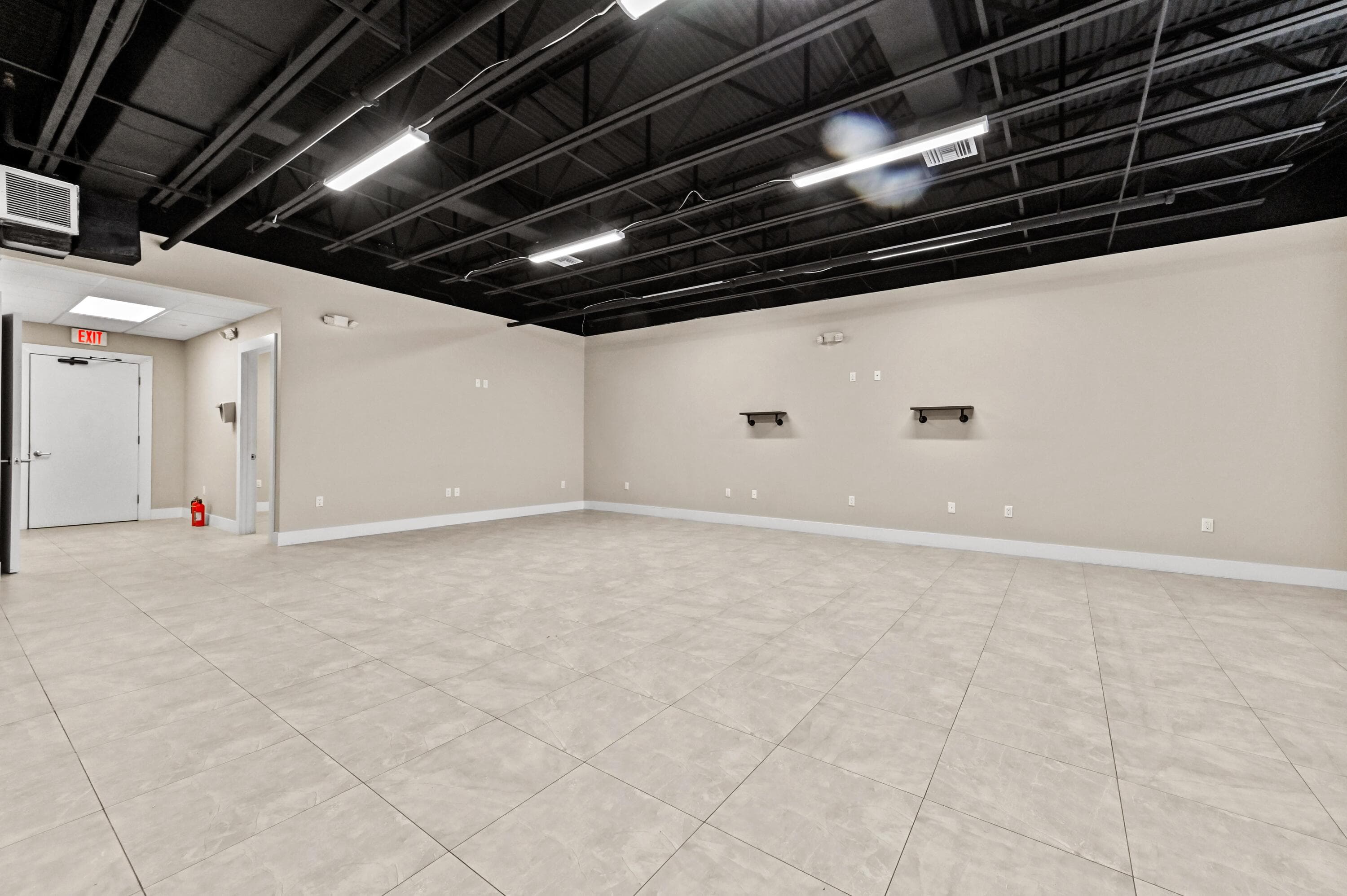 4050 Westgate Avenue 106, West Palm Beach, FL 33409 — photo 1 of 42