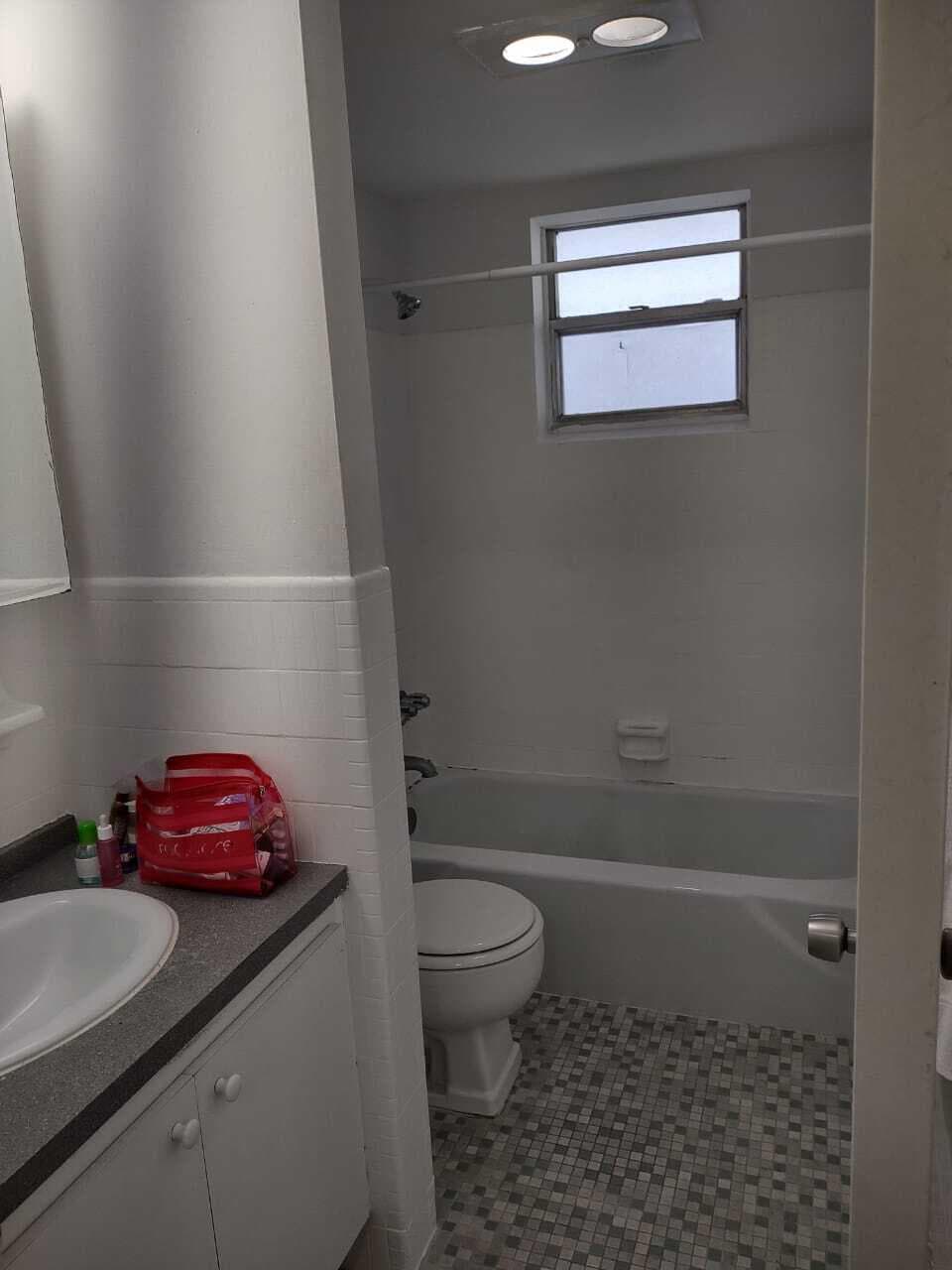 1100 NE 1st Court 305, Hallandale Beach, FL 33009 — photo 4 of 7